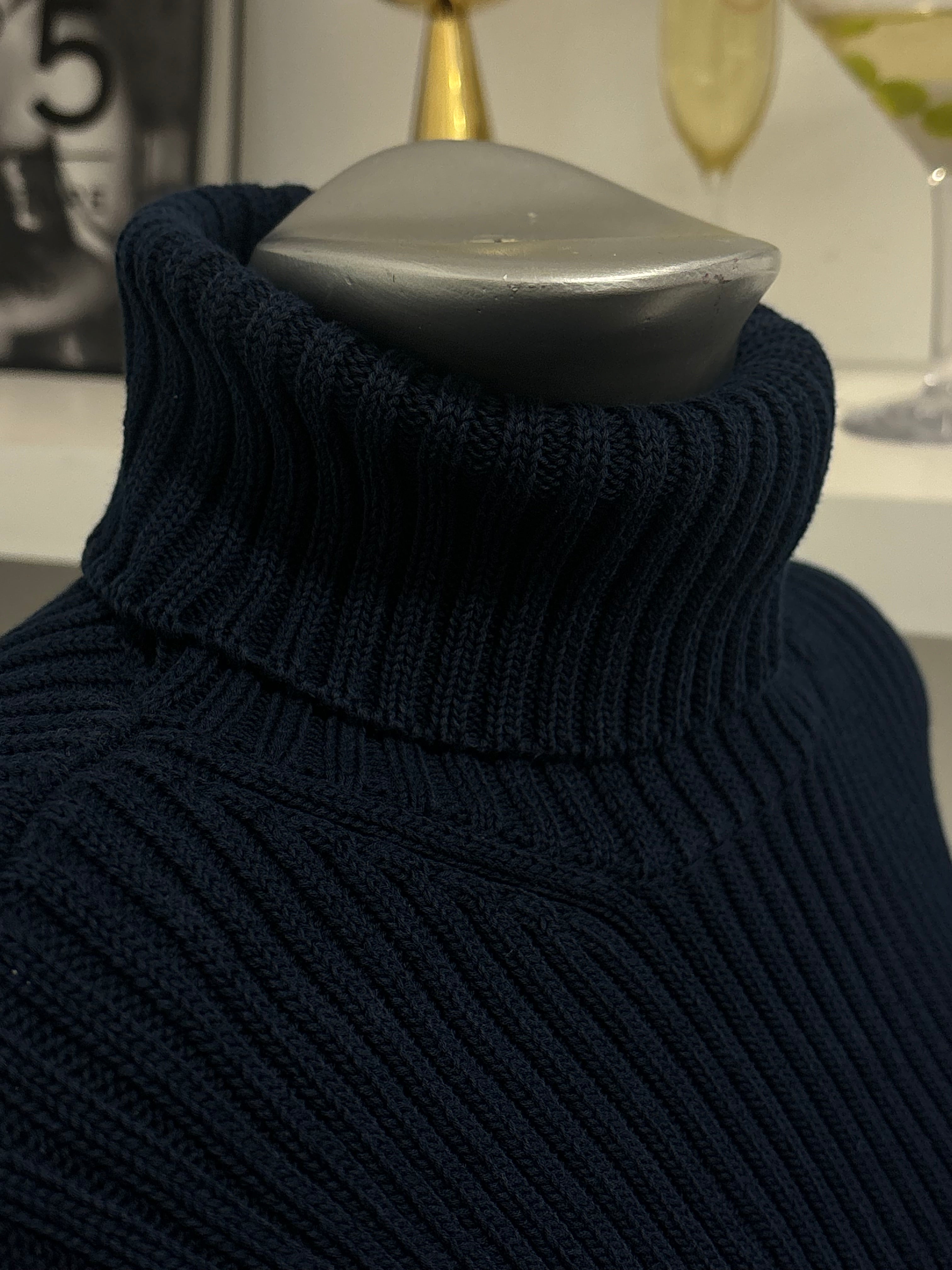 Bottega Veneta Navy Men's Knit Turtleneck