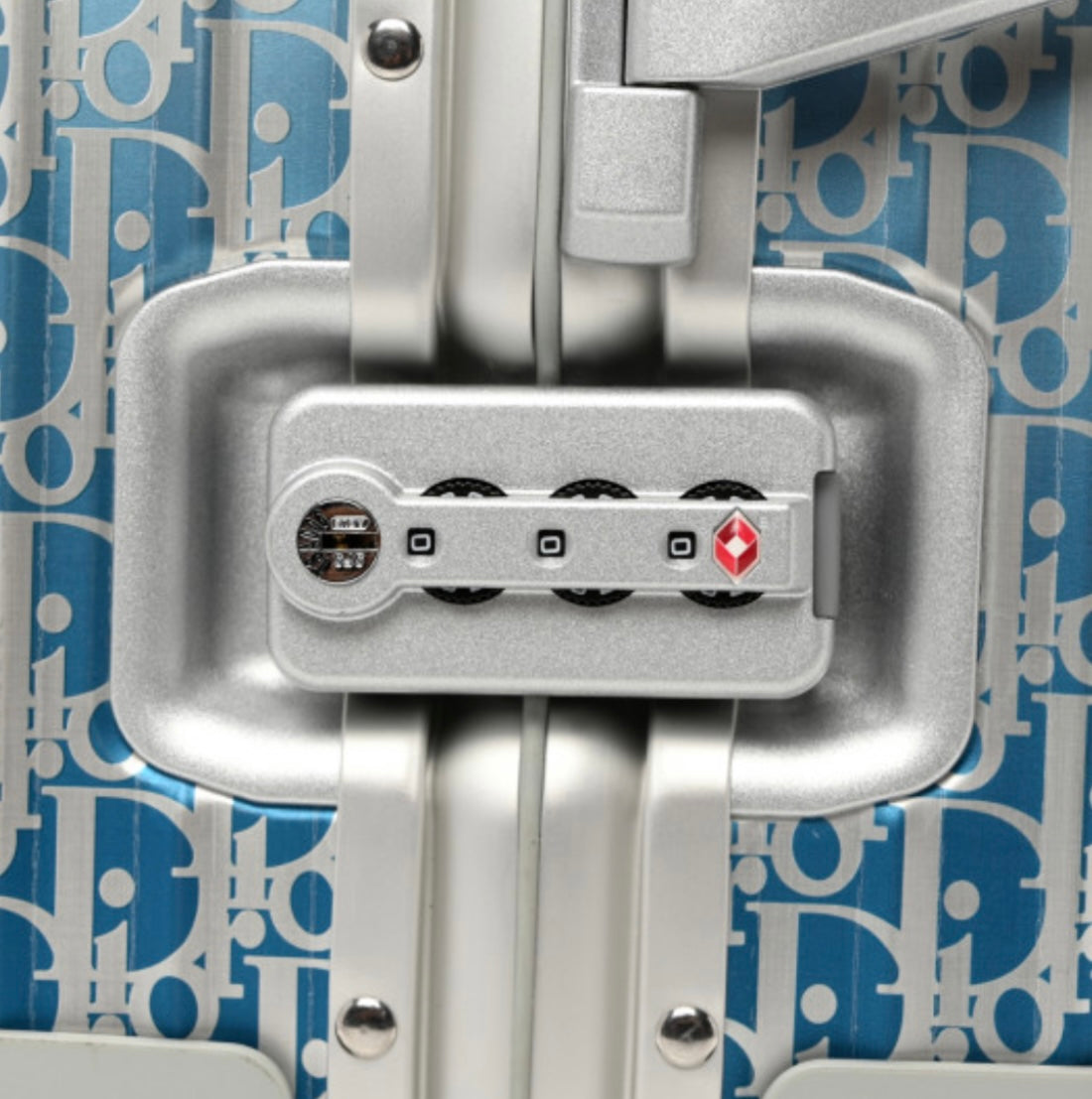 CHRISTIAN DIOR
X RIMOWA Aluminum Gradient Cabin Luggage Blue Multi