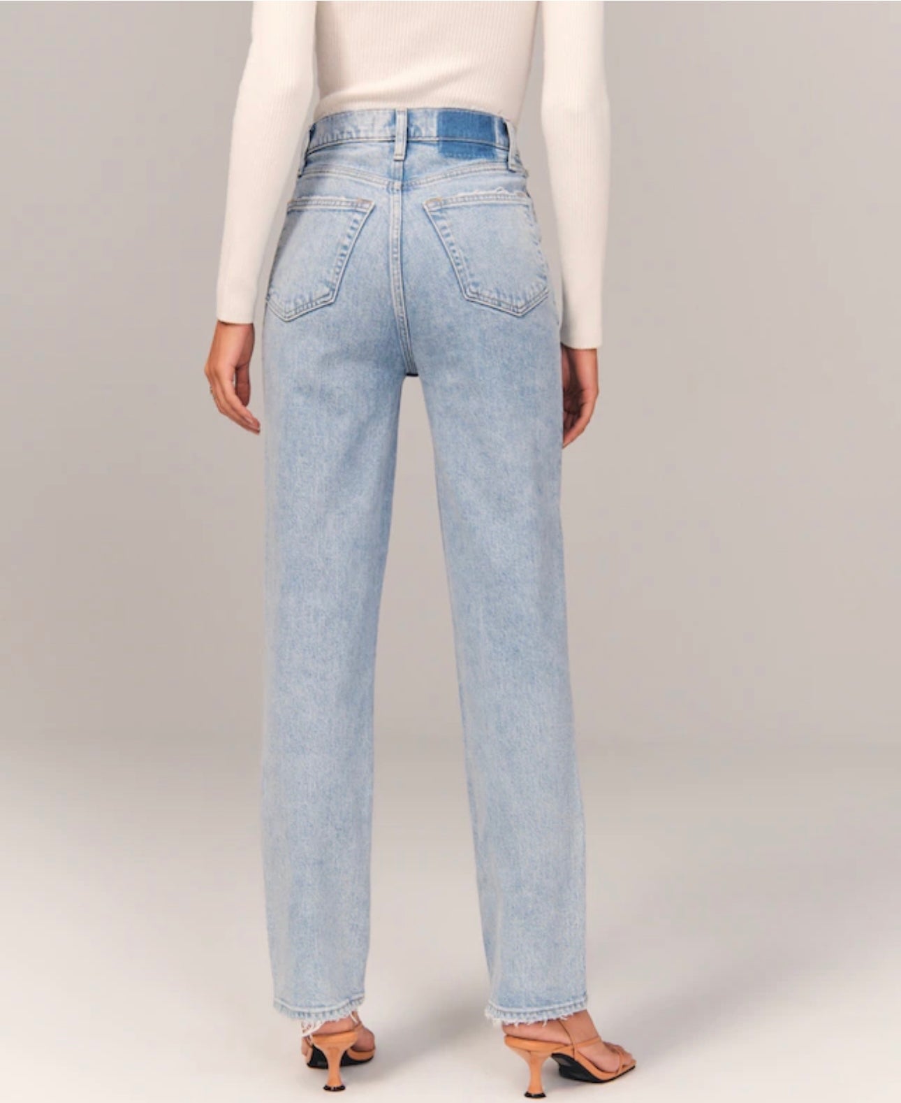 Abercrombie & Fitch - The 90s Straight Ultra High Rise Jeans Acid Wash