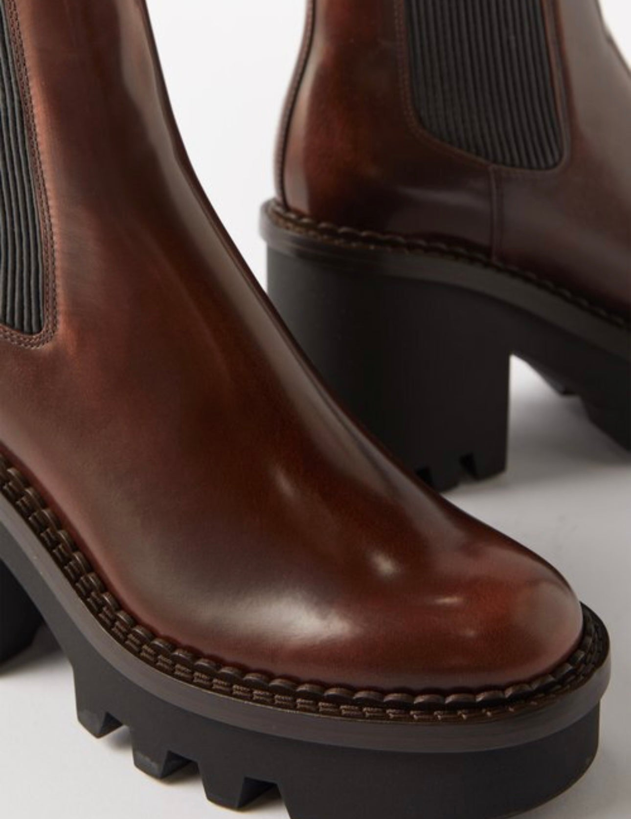 CHLOÉ owena leather chelsea boots