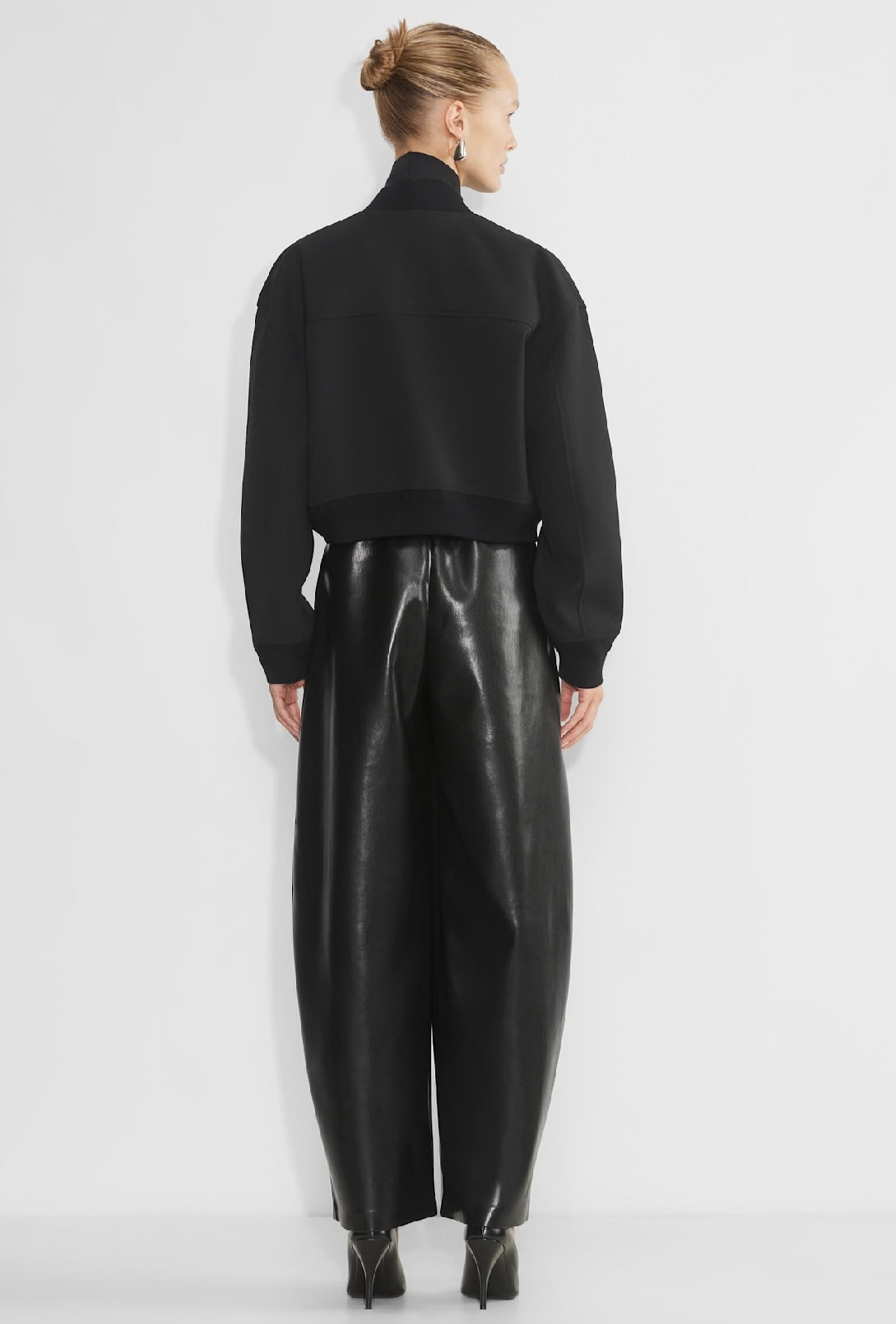 Babaton
Effie Pant