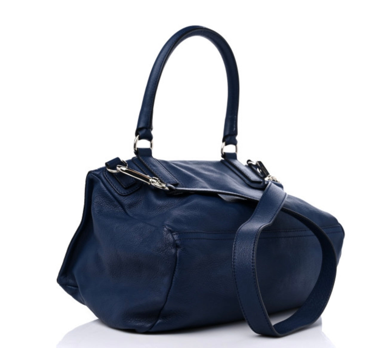 GIVENCHY
Sugar Goatskin Medium Pandora Navy