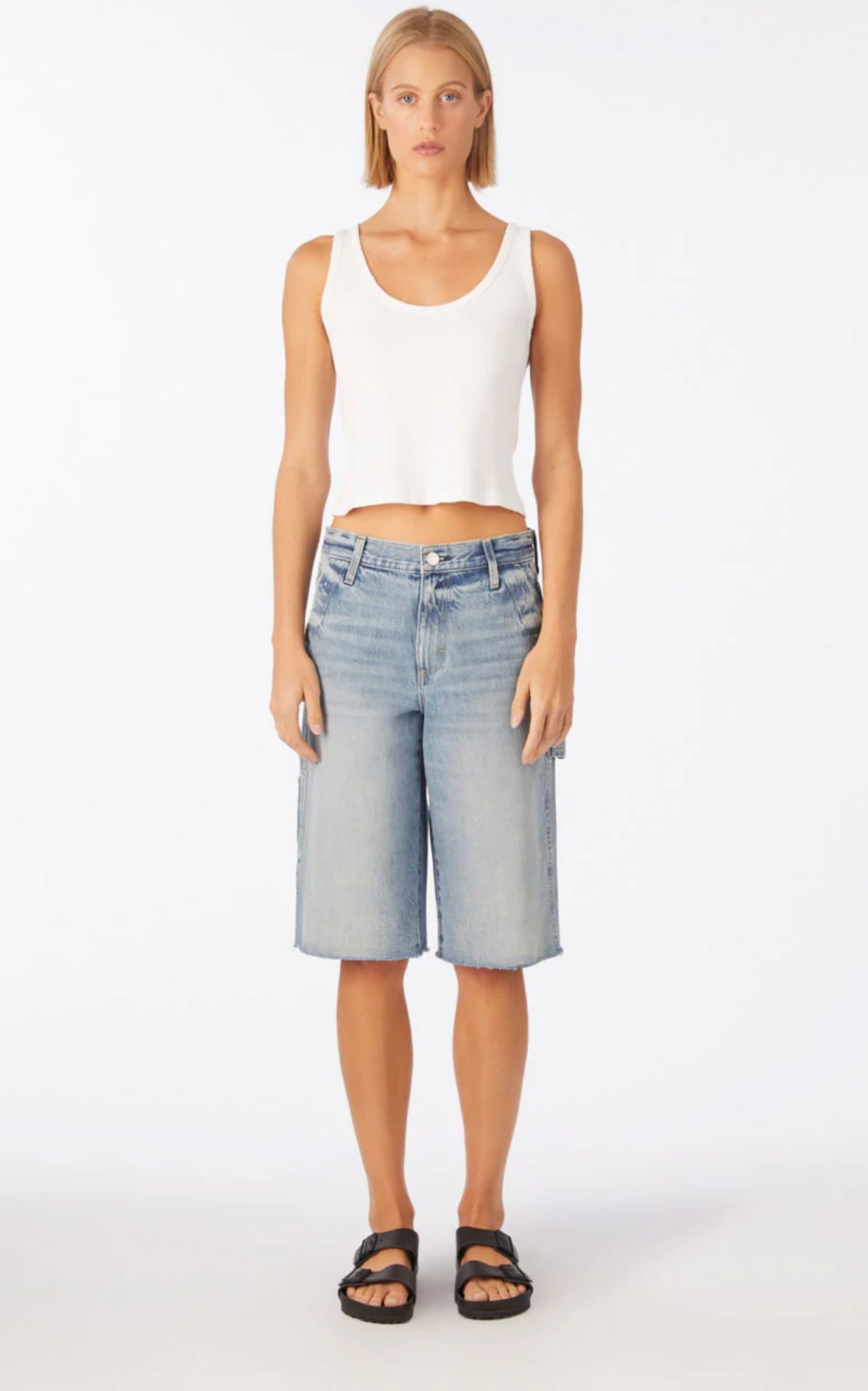 AMO Lucretia Short in Hankering NWT