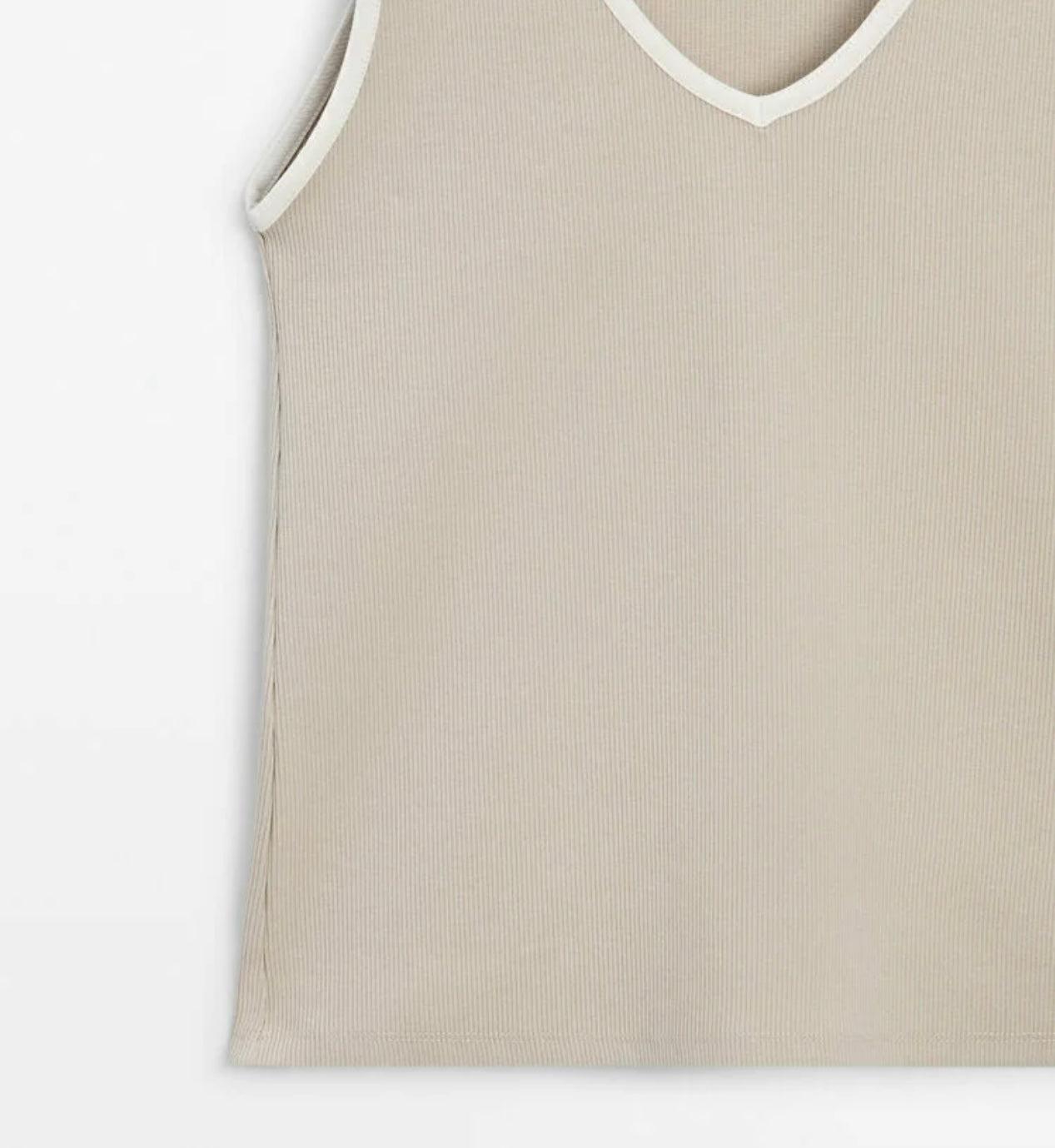 Massimo Dutti
WITH CONTRAST V-NECK - Débardeur