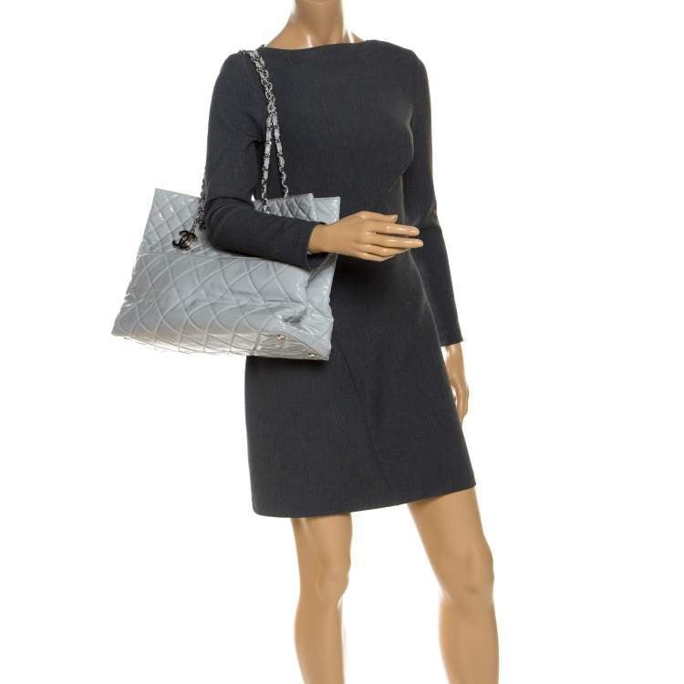 CHANEL patent leather in the business tote bag