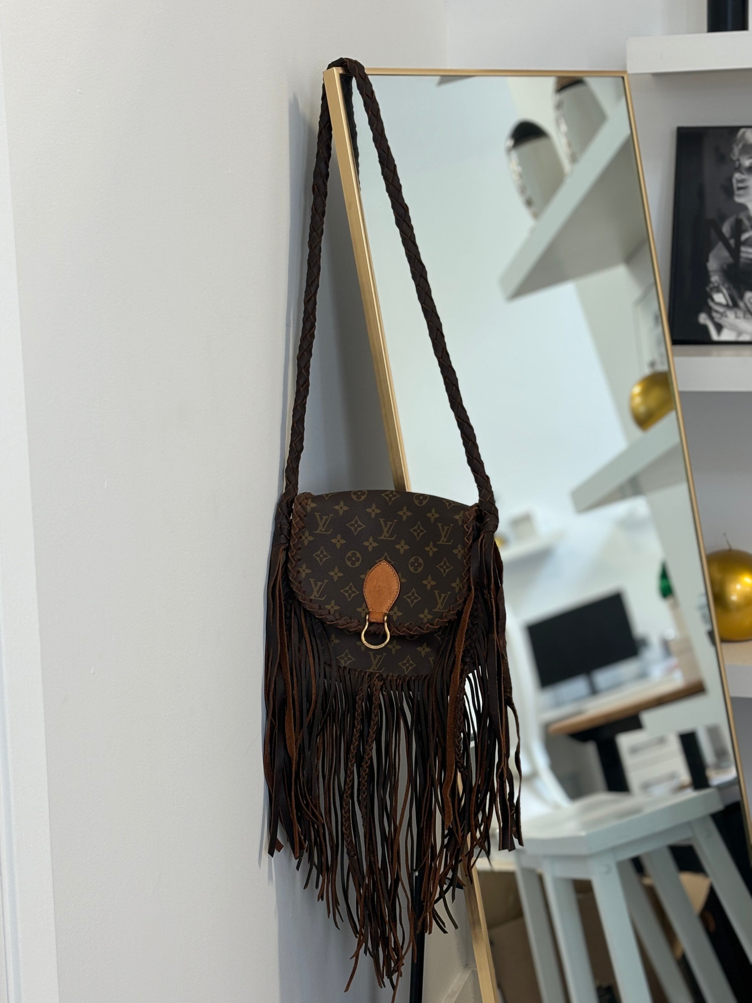 LOUIS VUITTON saint cloud MM monogram bag