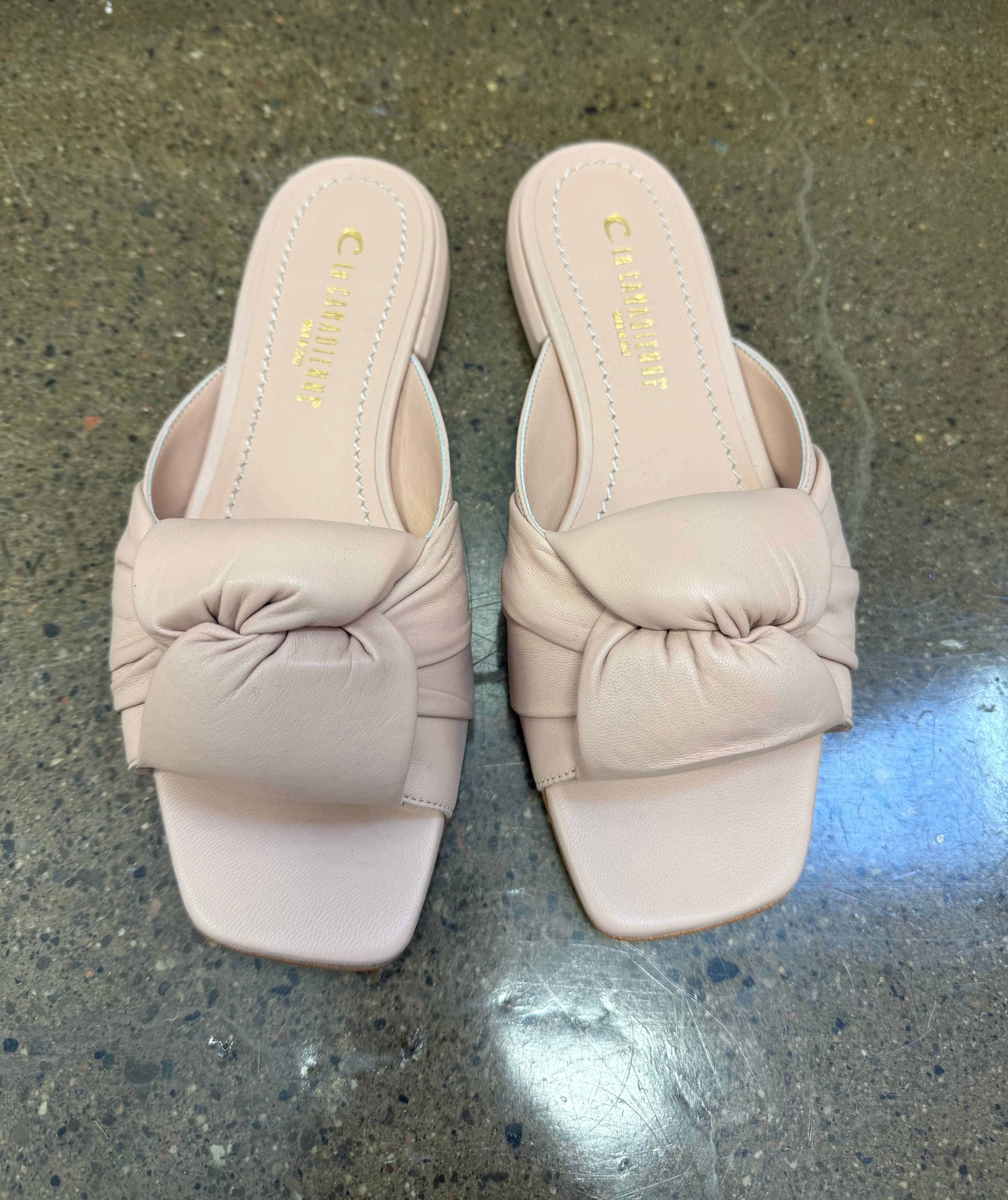 La Canadienne - Pink Puff Sandals