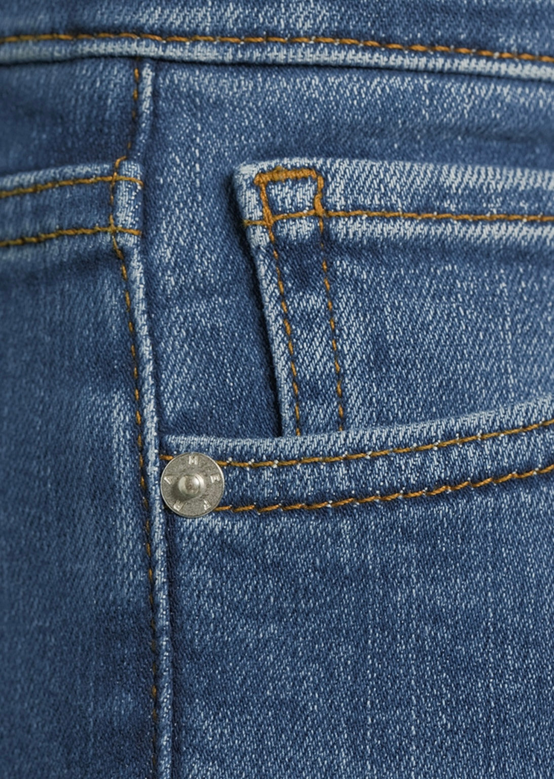 FRAME
Le Sleek Straight Jeans