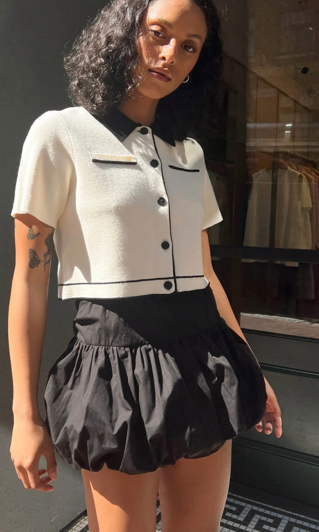 OAK + FORT - CROPPED KNIT CONTRAST TRIM TOP