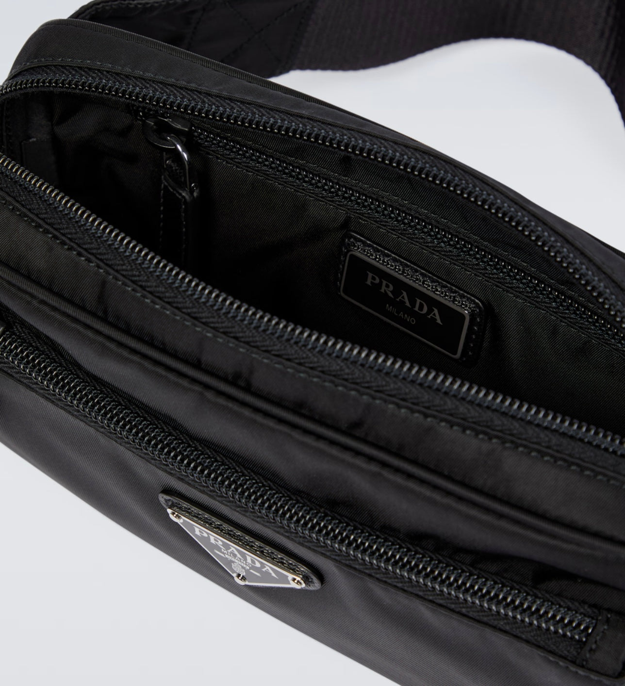 Pre-loved PRADA - RE-NYLON BELT BAG