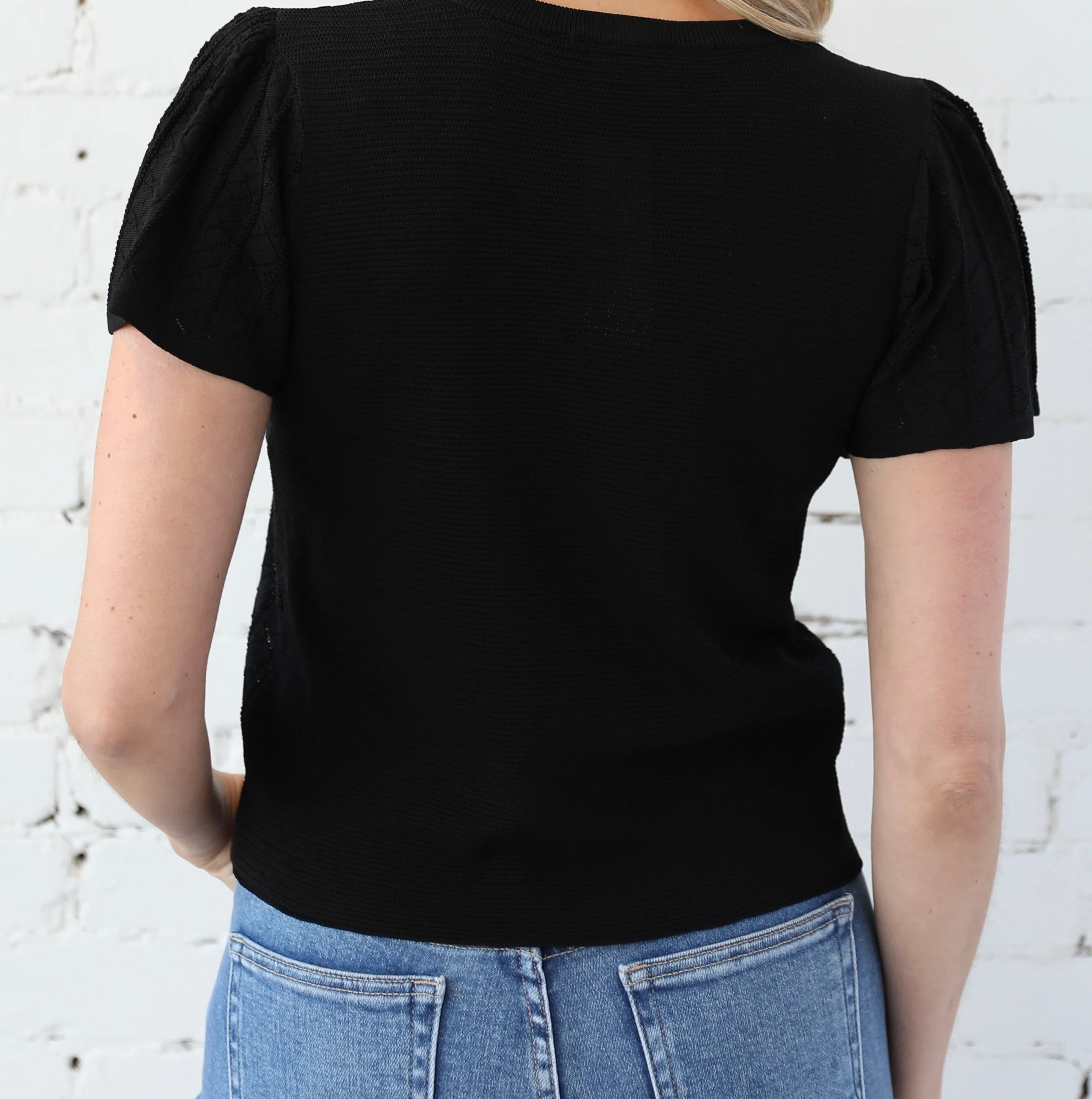AVERY RAYNE black knit tee