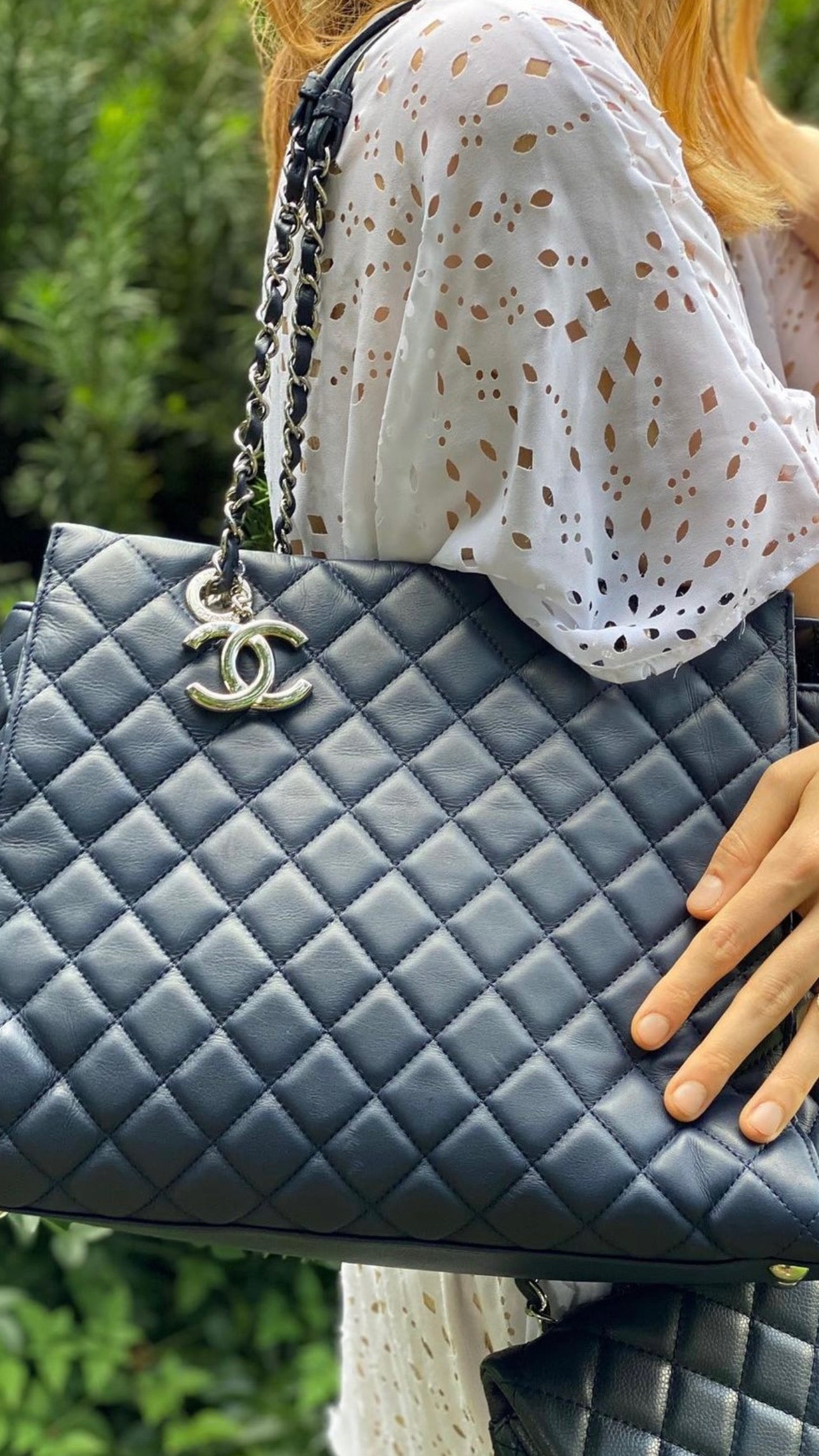 Pre-Loved Chanel™
Blue Lambskin Bubble Quilted Tote Bag