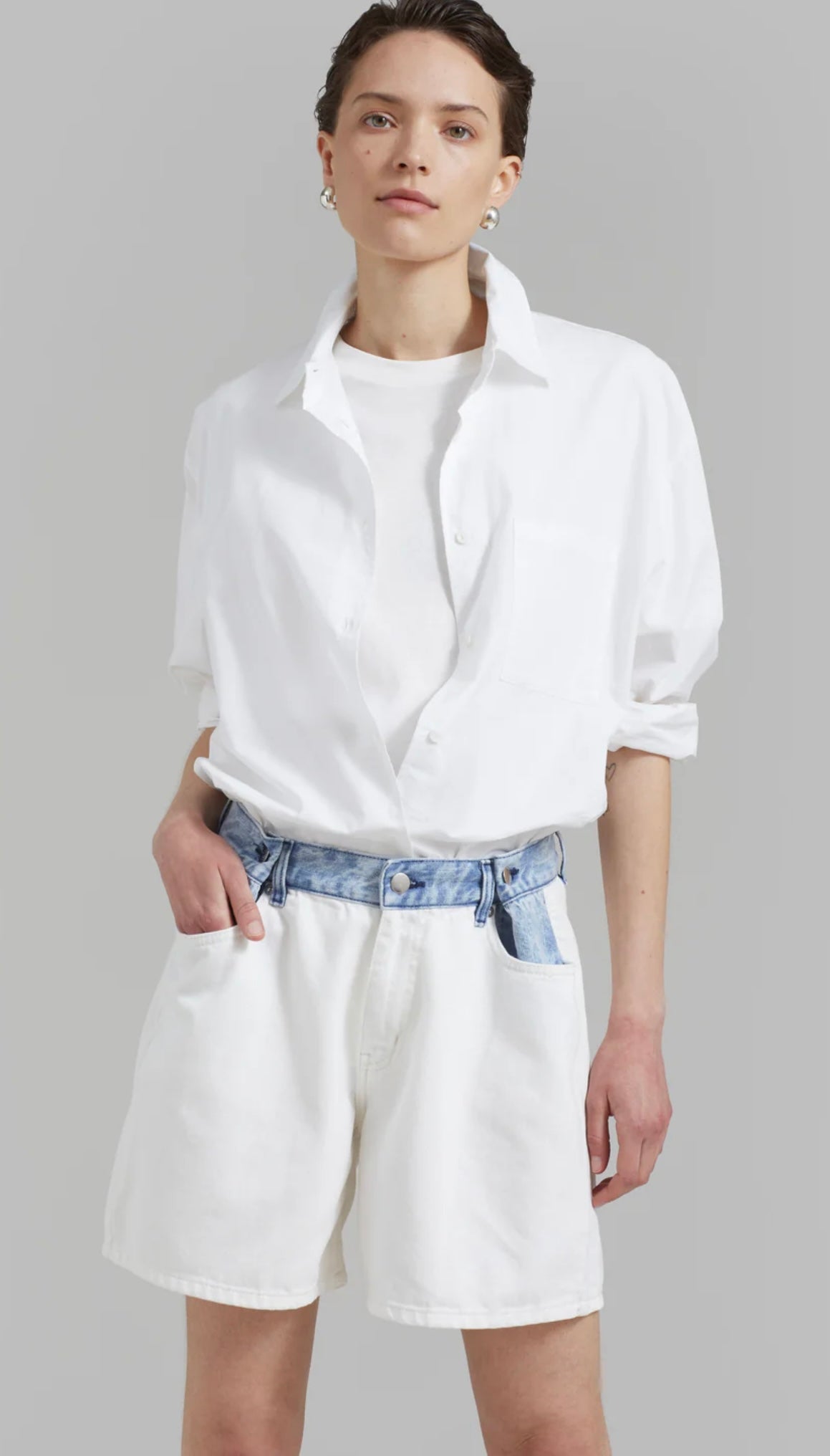 THE FRANKIE SHOP light blue/white shorts