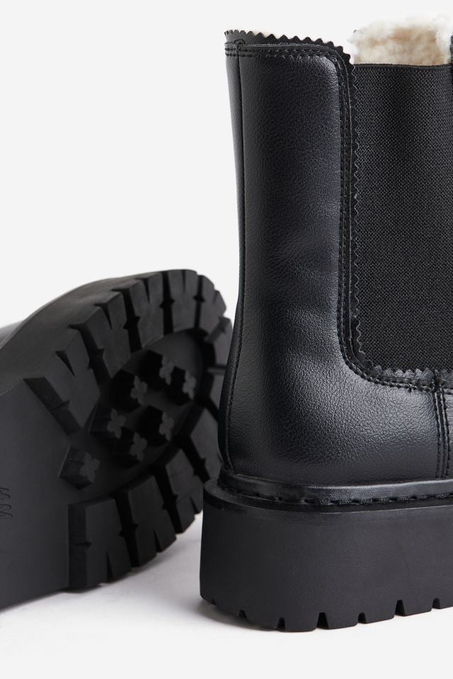 H&M fur lined boots