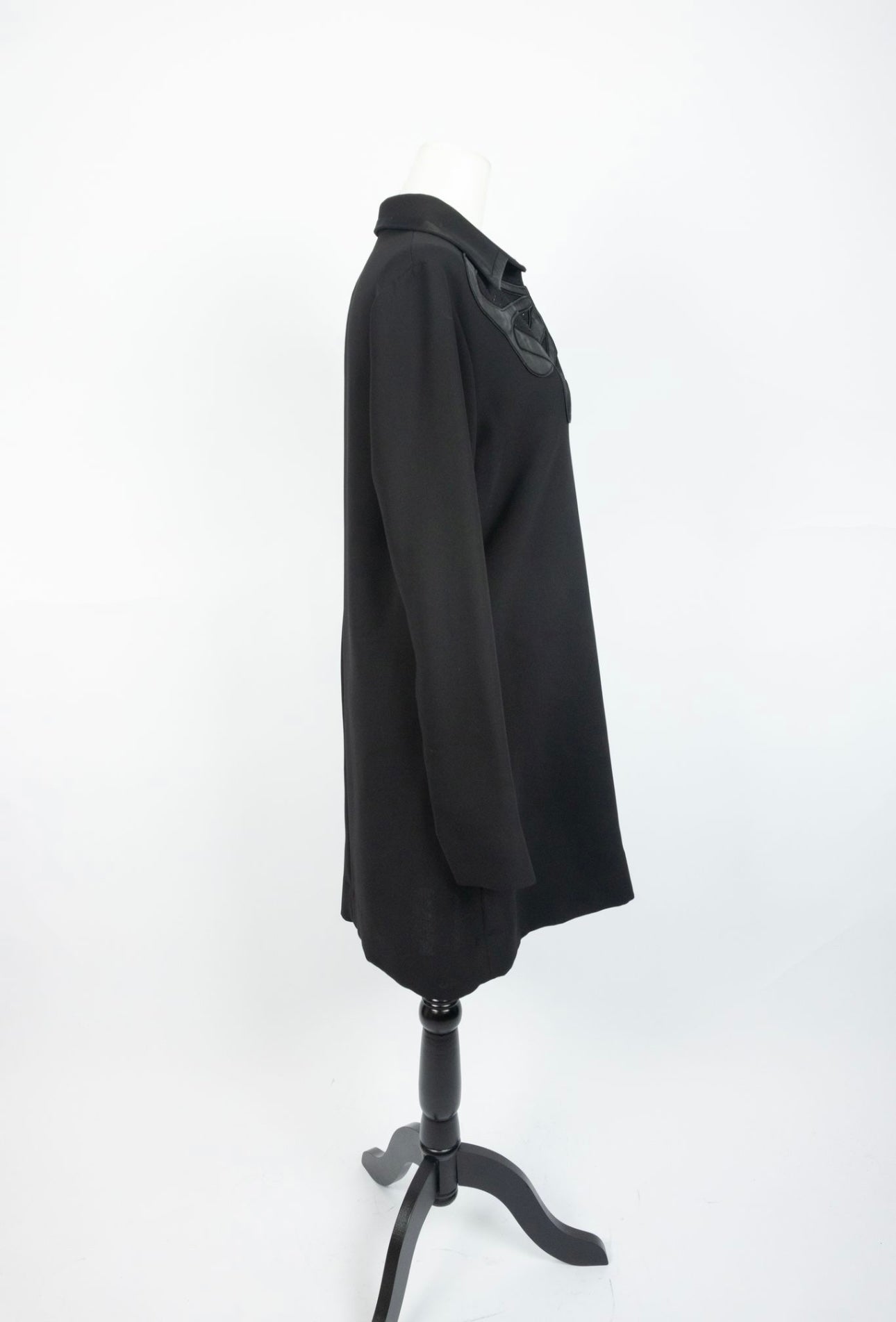 Victoria Beckham - 
Black Embroidered Collared Shift Dress