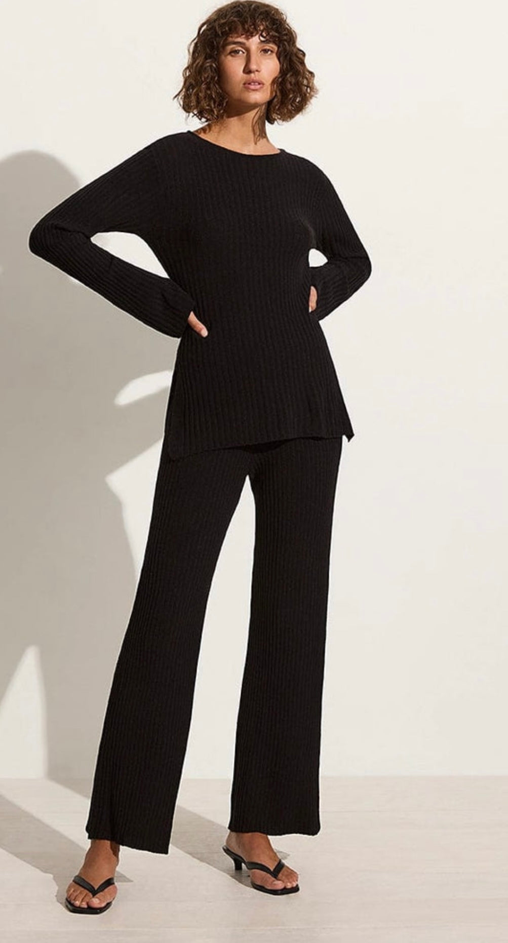 Faithful the brand - Mitras Tunic Top Black & Santi Pant Black SET