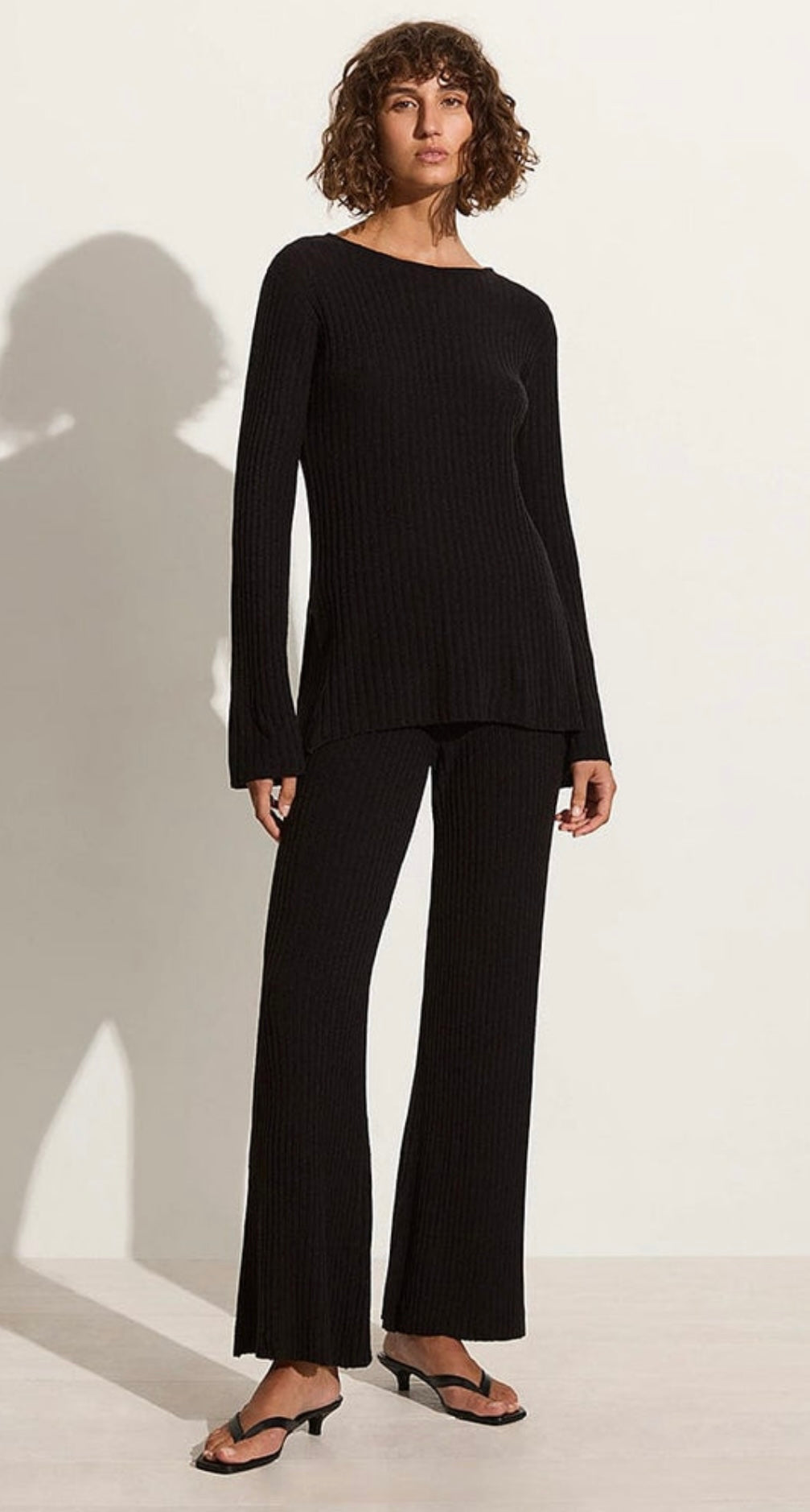 Faithful the brand - Mitras Tunic Top Black & Santi Pant Black SET