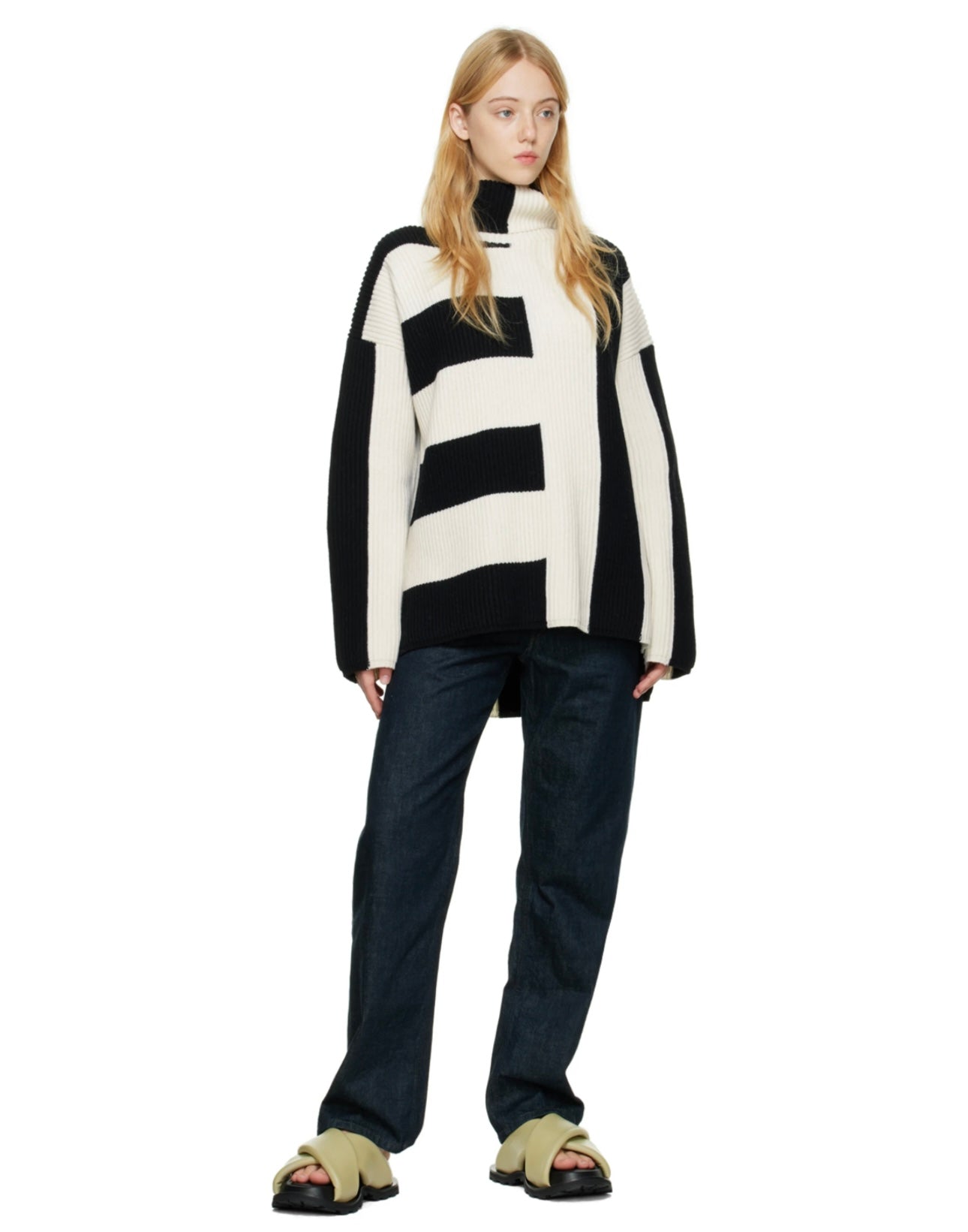 JOSEPH
Black & White Graphic Turtleneck