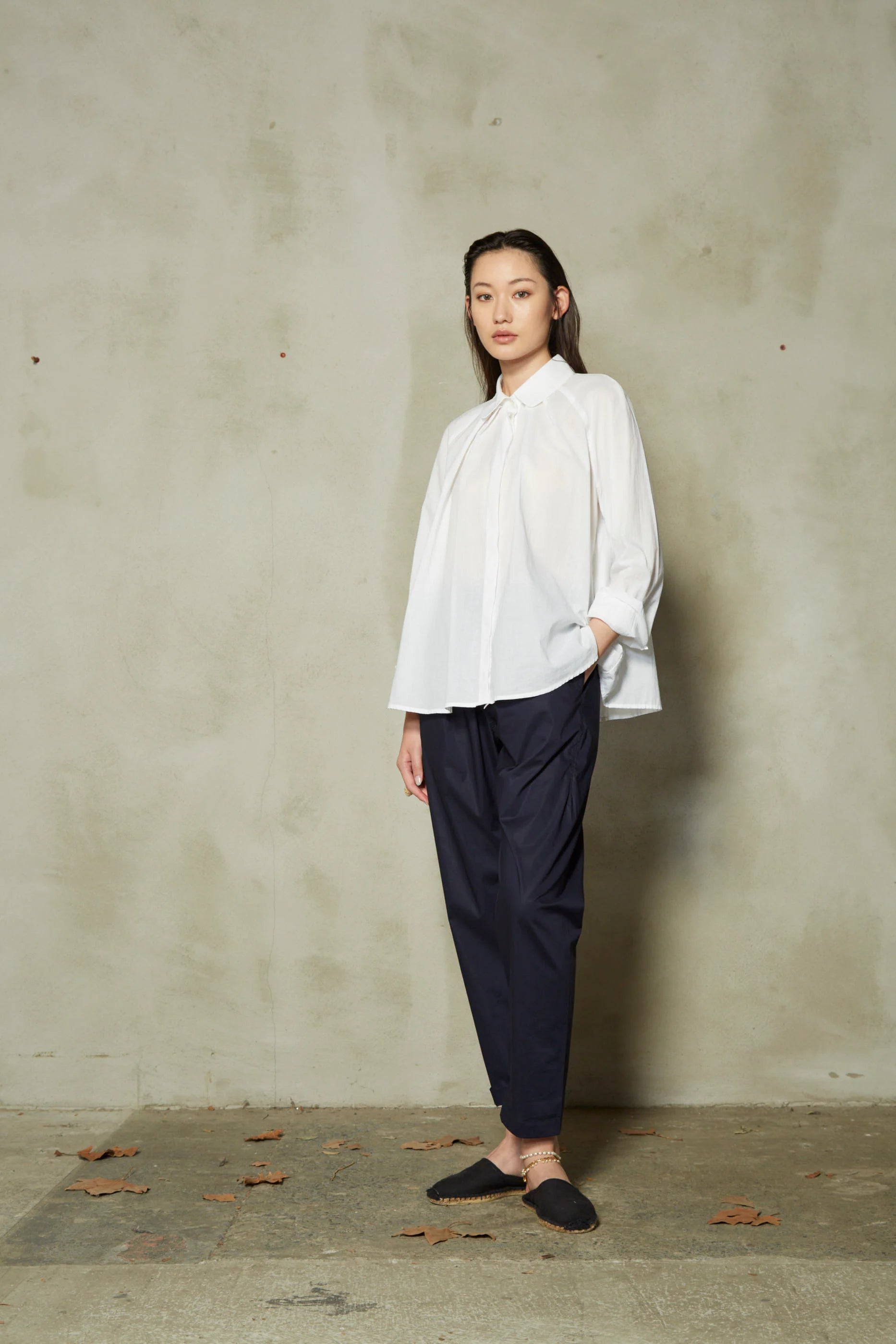 PLANET BY LAUREN G white blouse with ruffles