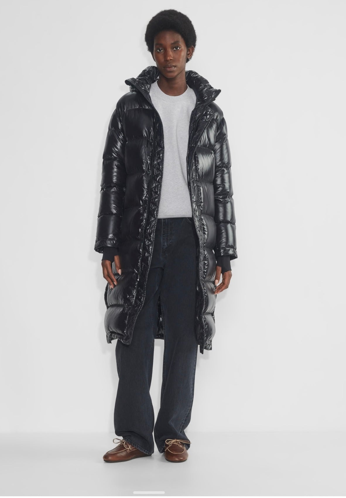 The Super Puff -
The Super Puff Long hi-gloss Jacket