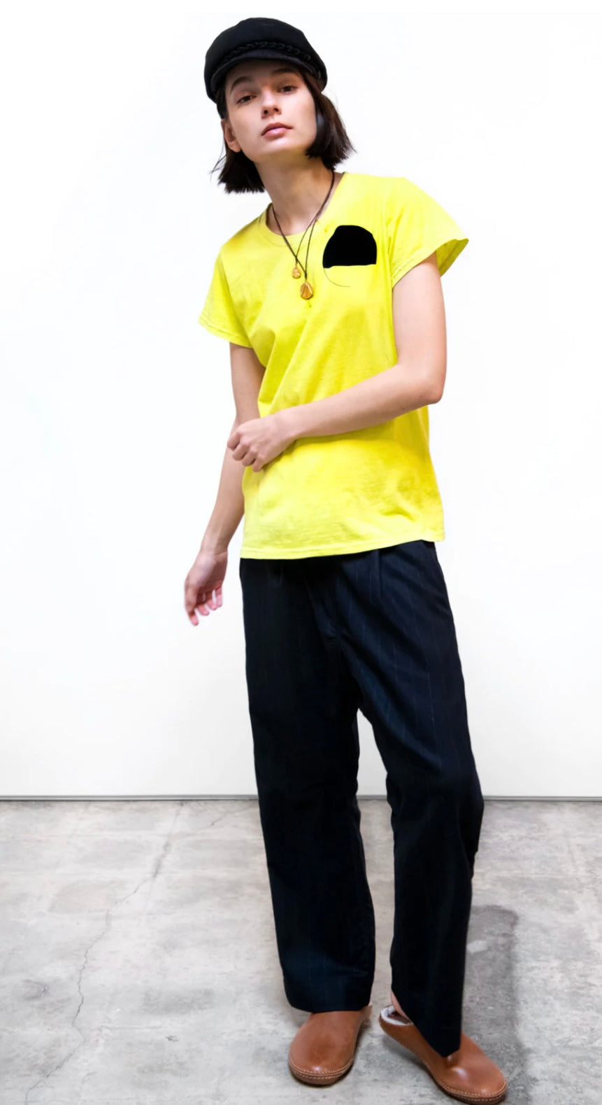 FREE CITY - SIGN/GOLDENline shortsleeve T - yellow space