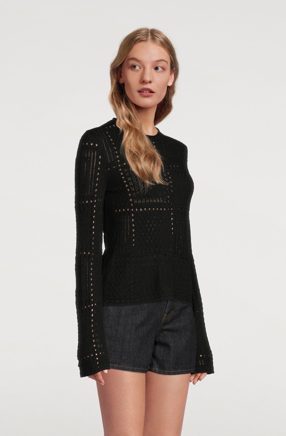 CHLOÉ
Handkerchief Crochet Sweater