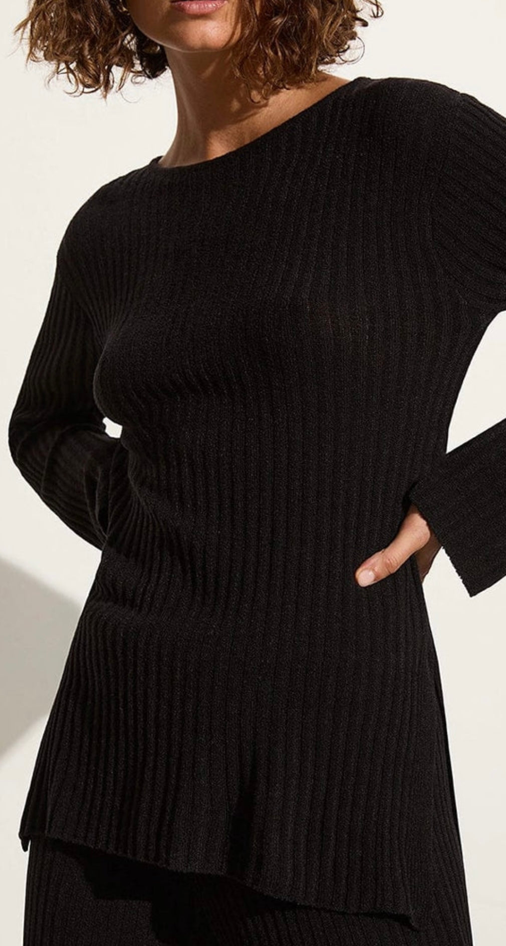 Faithful the brand - Mitras Tunic Top Black & Santi Pant Black SET