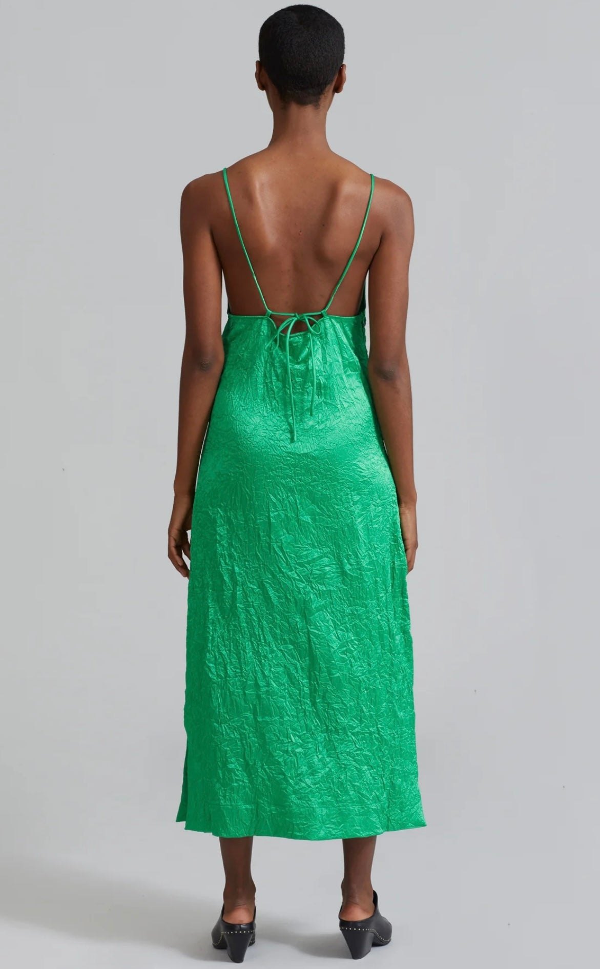 GANNI - CRINKLED SATIN SLIP DRESS - BRIGHT GREEN