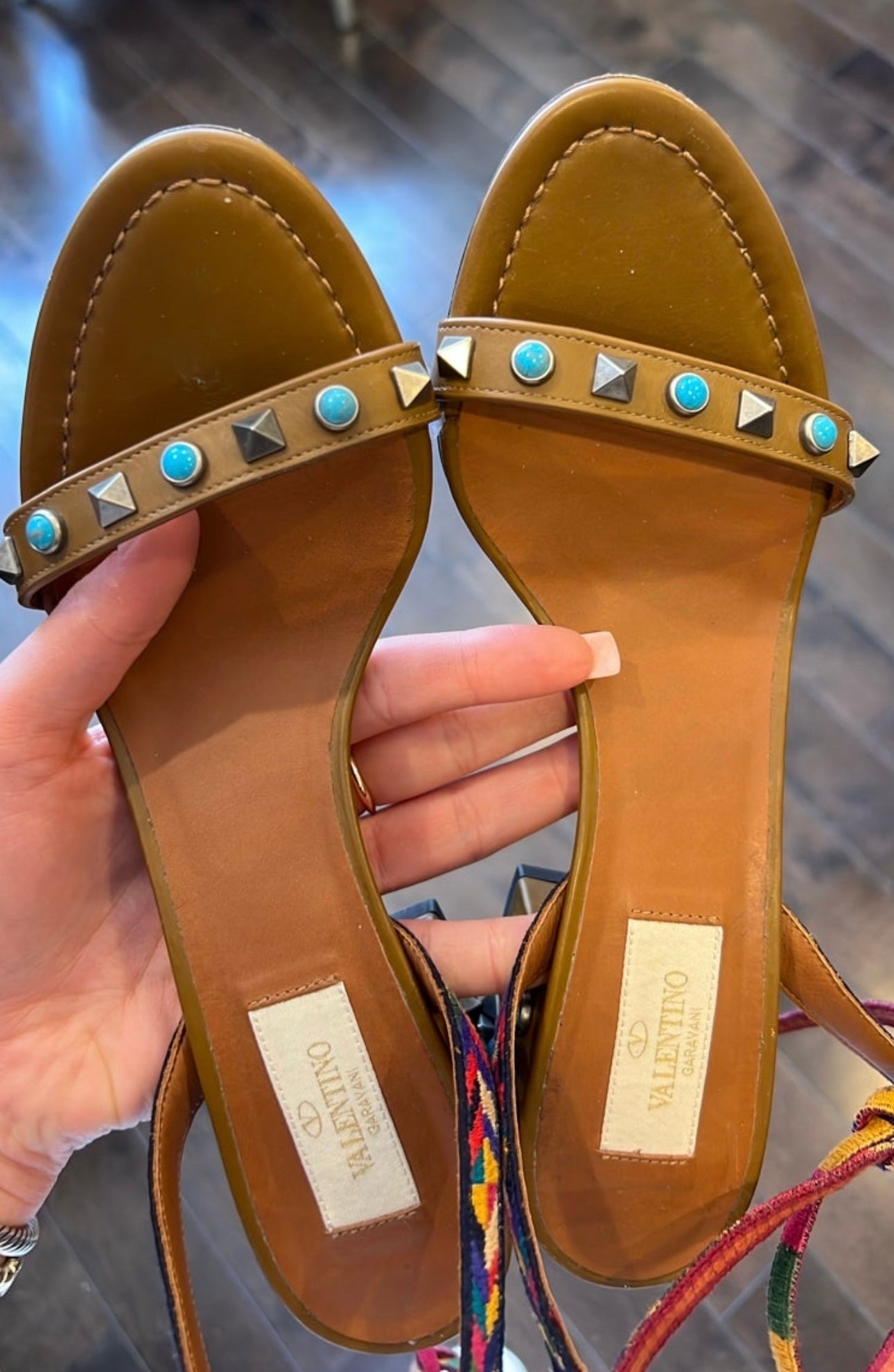 Valentino Garavani
Rockstud Rolling Embroidered 60mm City Sandal