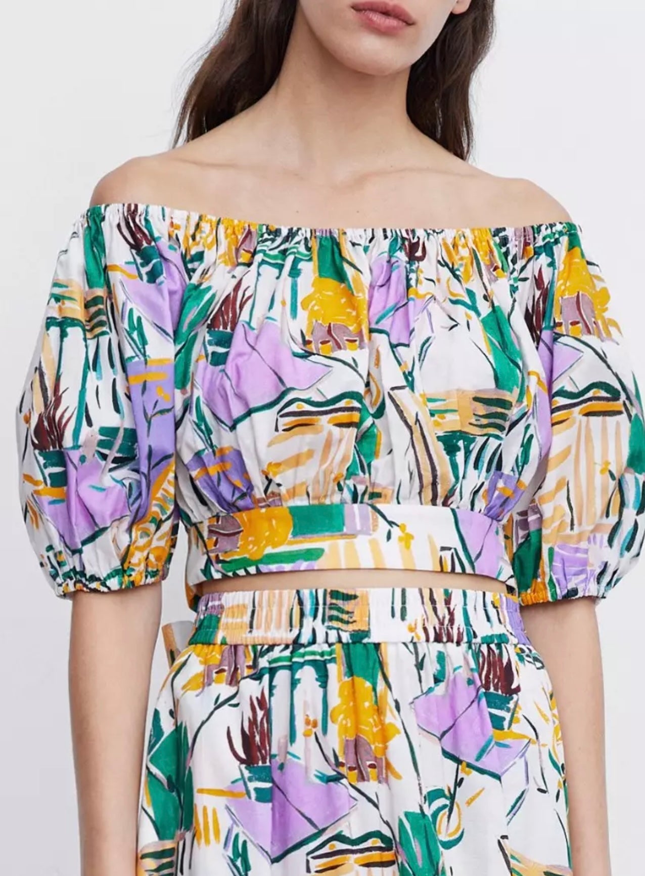 URBAN REVIVO
Abstract Allover Print Elastic Hem Blouse & Skirt