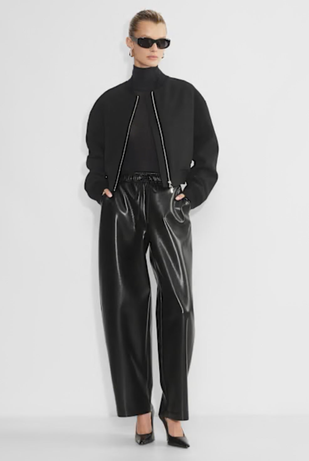 Babaton
Effie Pant