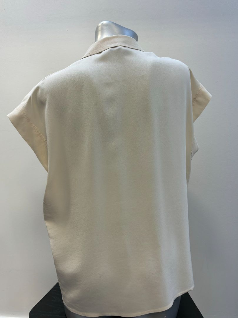 Chanel - Tshirt Logo Blouse