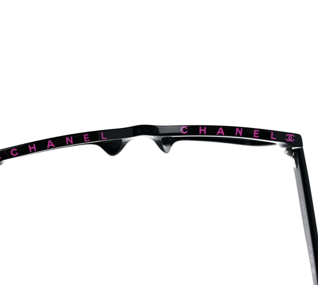 CHANEL - square sunglasses with chanel logo on top