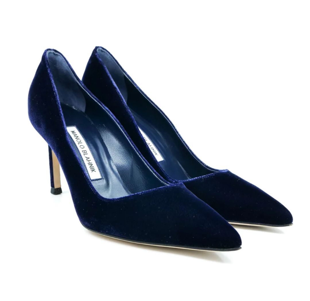 MANOLO BLAHNIK - Velvet Pumps