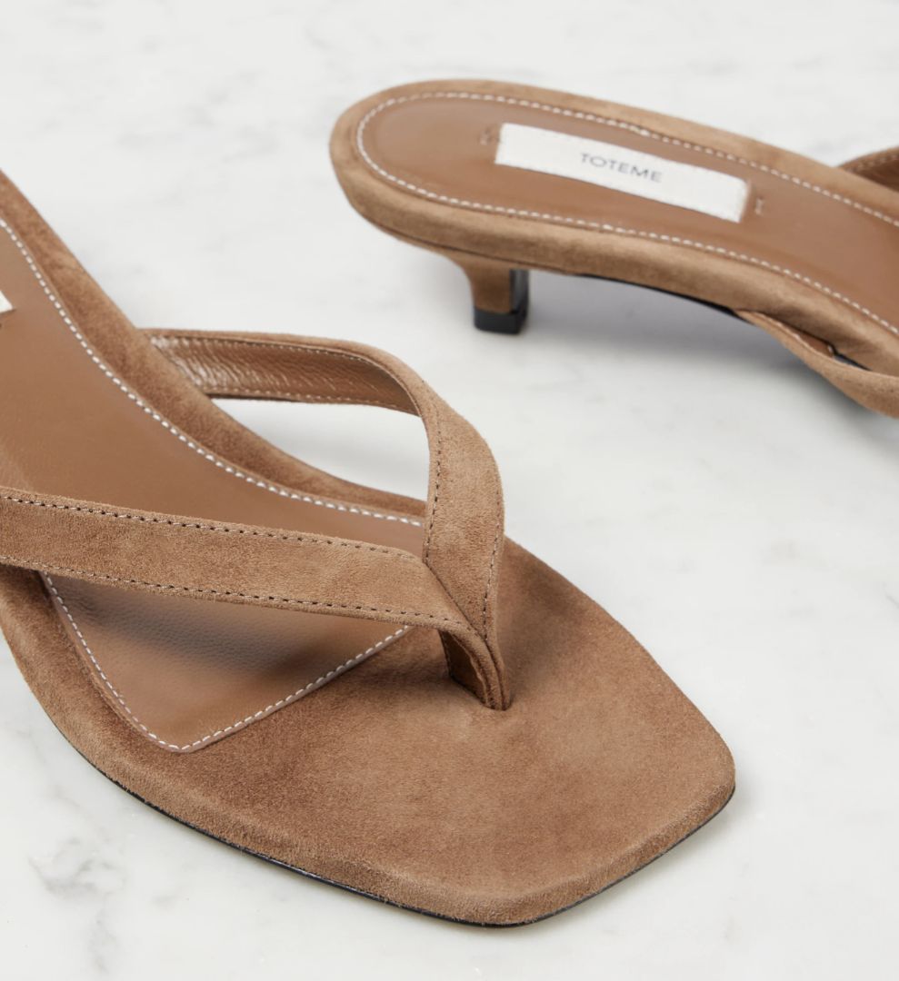TOTEME - Suede Thong Sandals