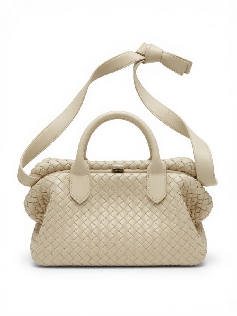 BOTTEGA VENETA Intrecciata beige/cream/light yellow? medium The Handle bag, w dust bag
