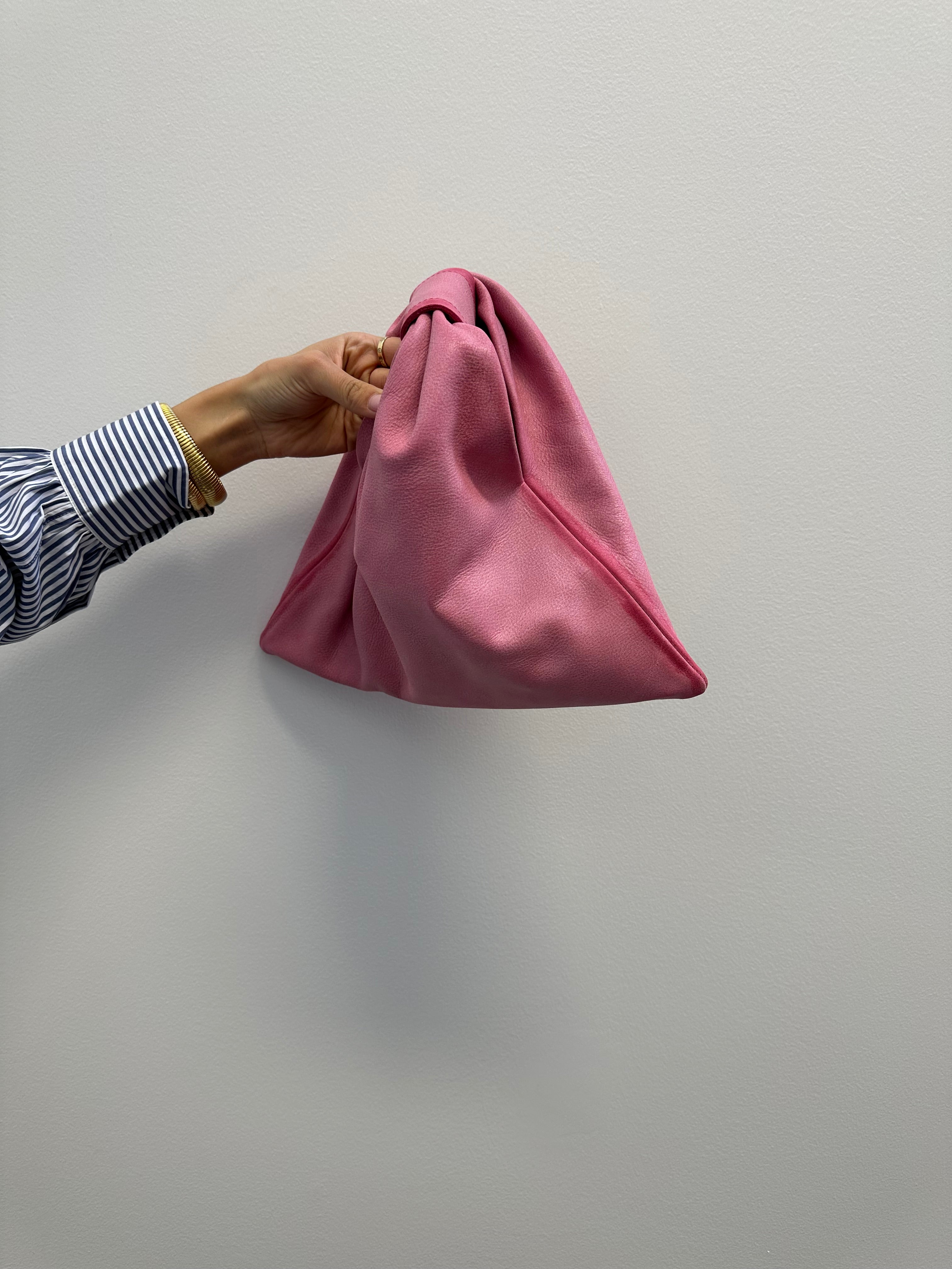 EVOLVE - TRIANGLE TOTE