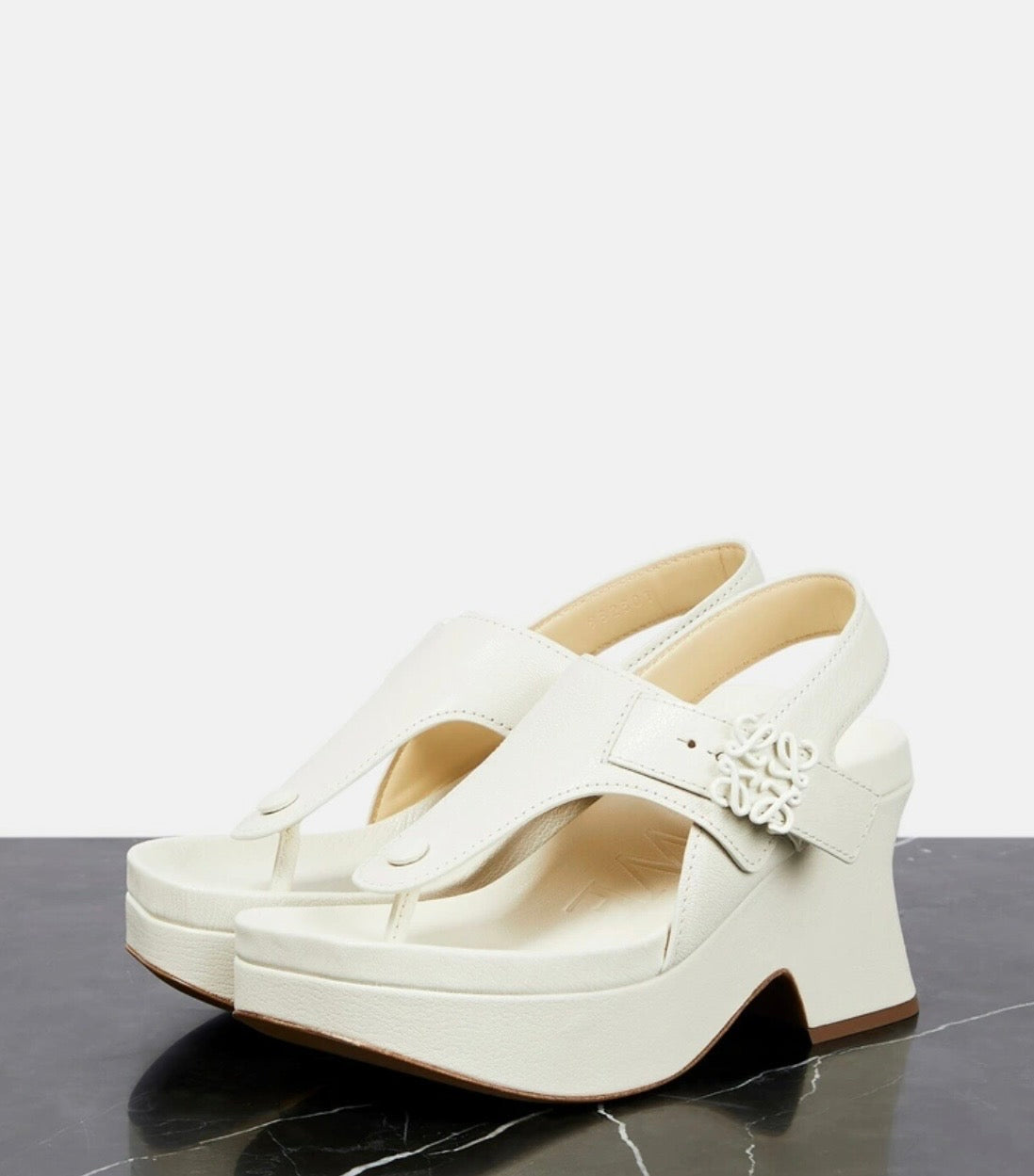 Loewe Ease leather platform thong sandals