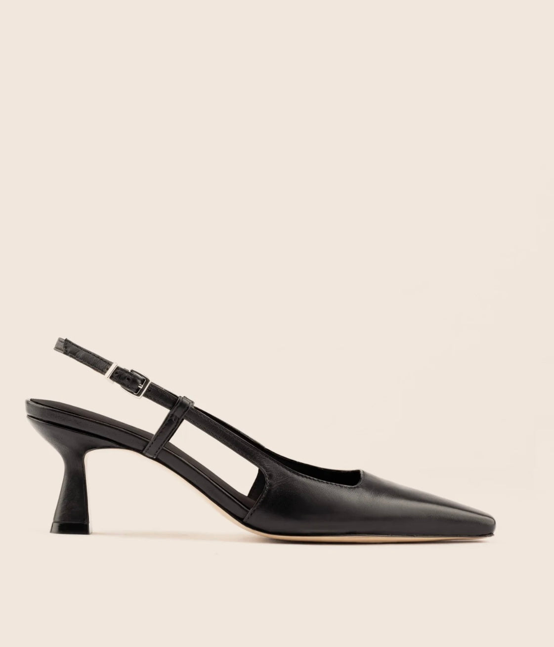 Maguire - Bahia Black Pump
Heeled Pump