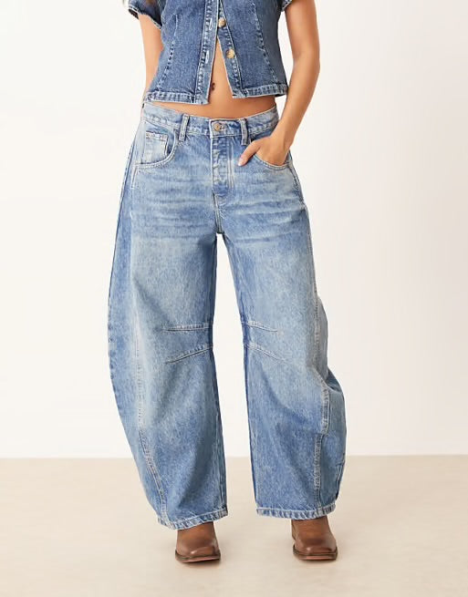 WE THE FREE blue acid wash barrell jeans "lucky you mid rise barrell"