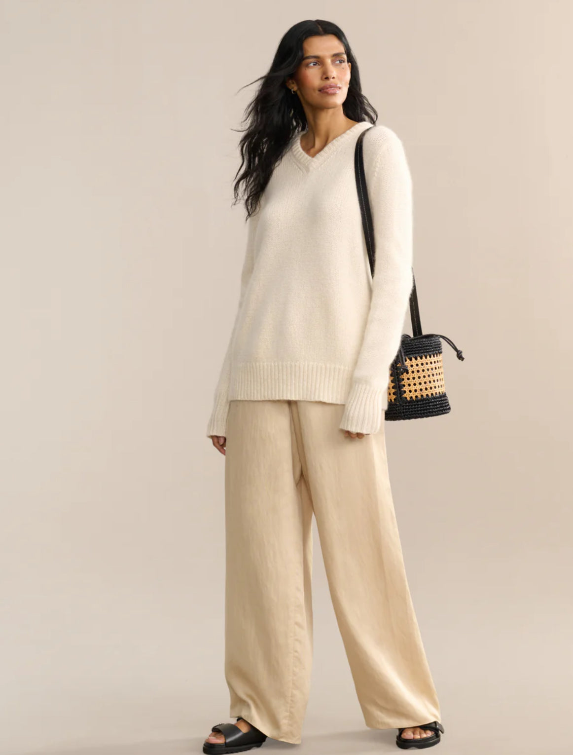 Jenni Kayne - Cashmere Kate V-Neck Sweater in Ivory