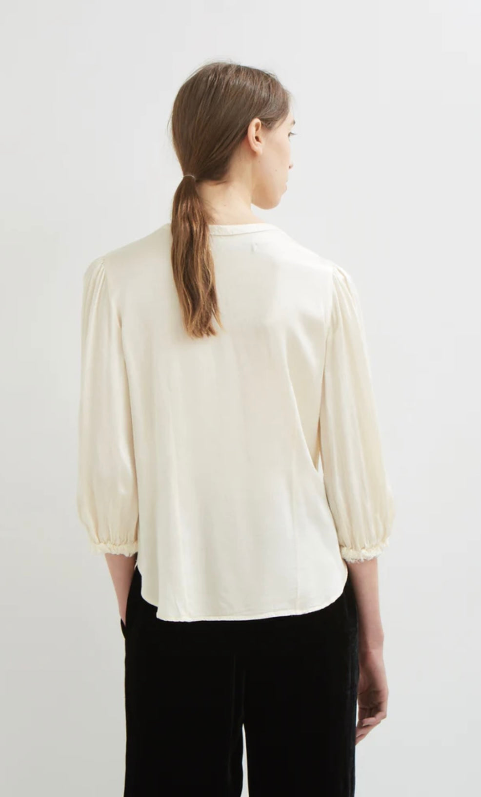 RAQUEL ALLEGRA
Pebble Satin Puff Sleeve Top