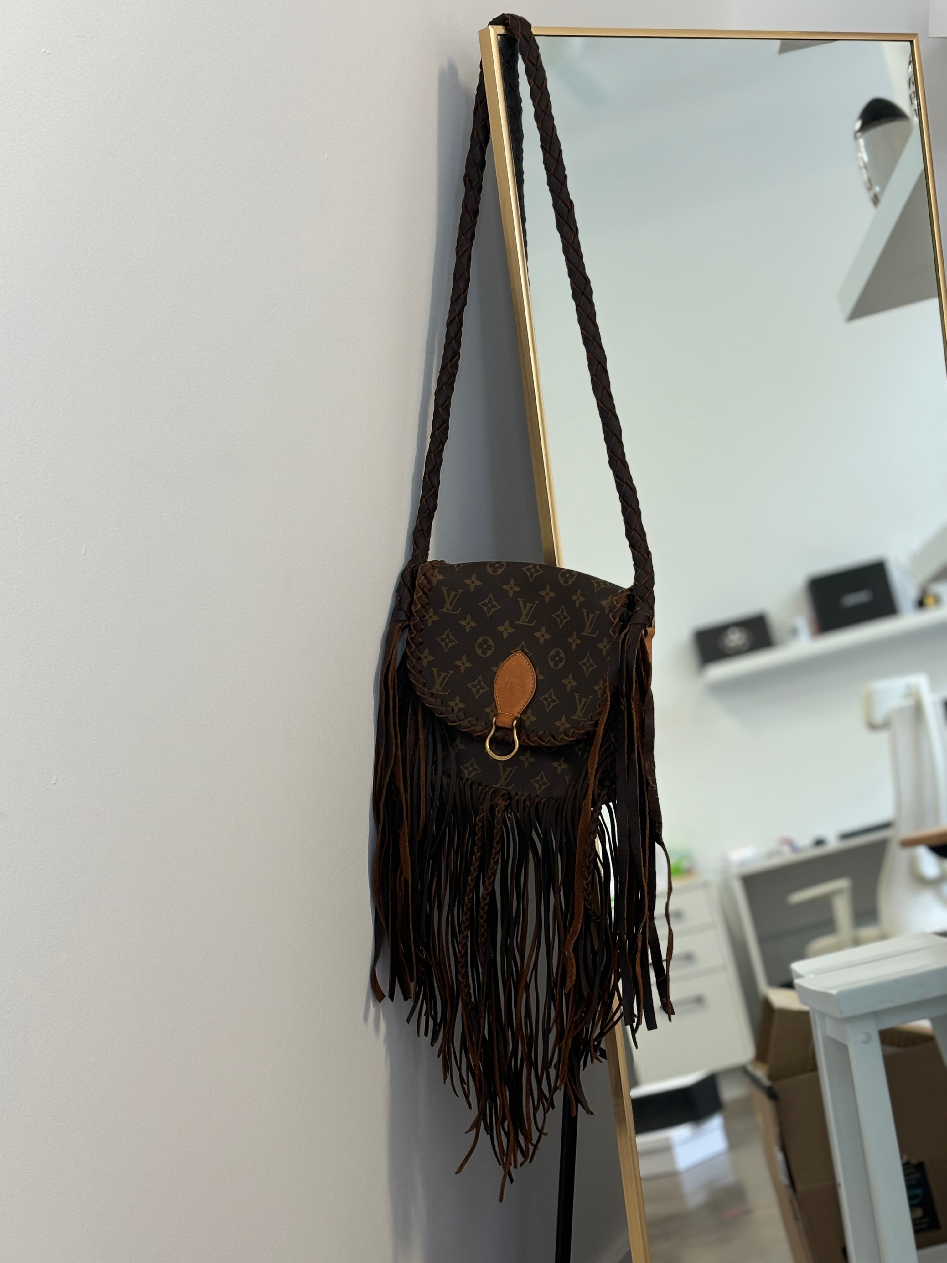 LOUIS VUITTON saint cloud MM monogram bag