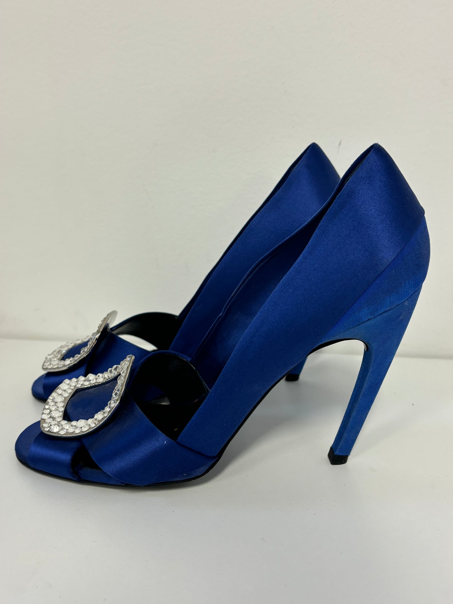 ROGER VIVIER blue satin open toe pump with crystal detail on front