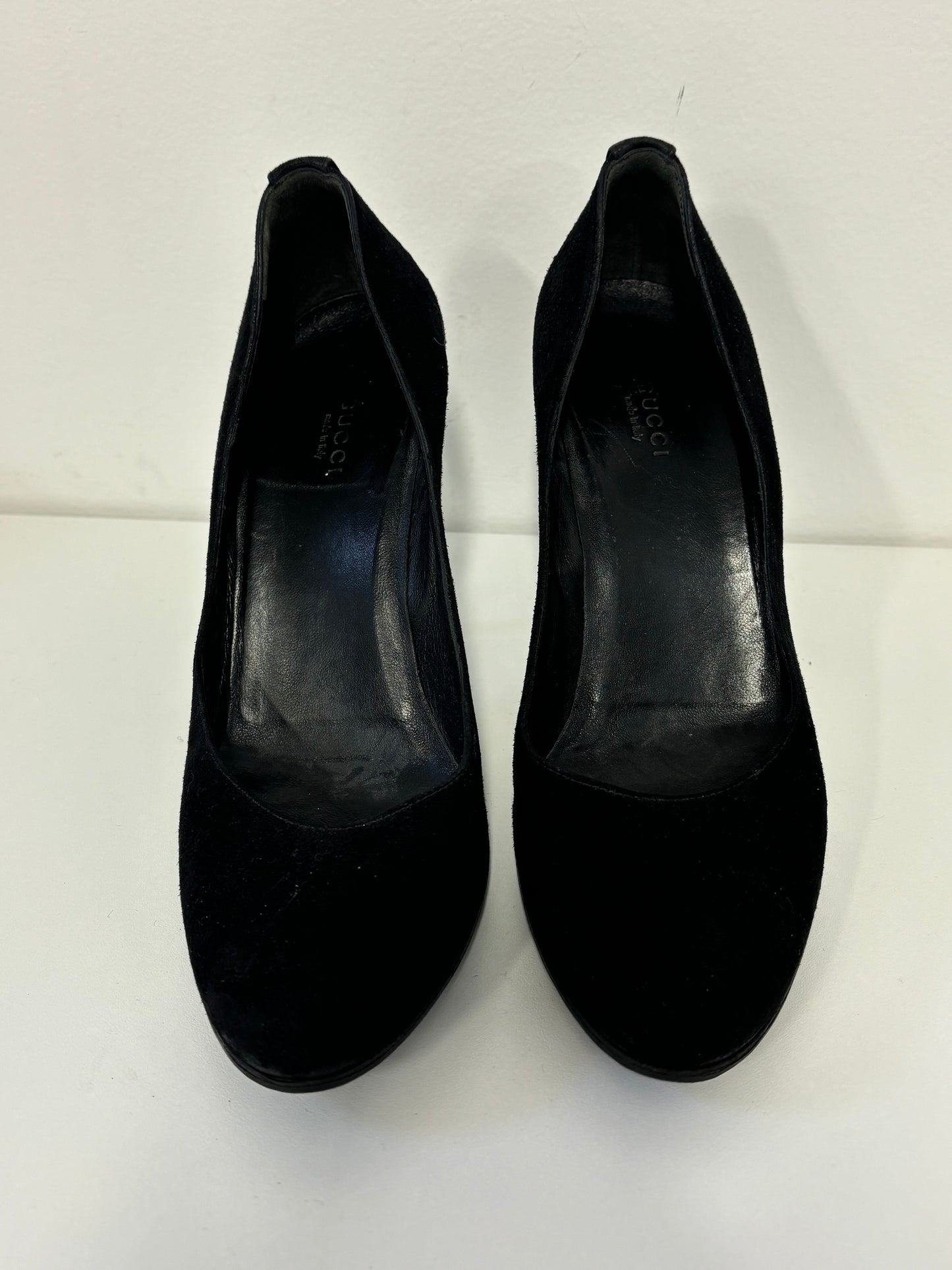 GUCCI black suede pumps