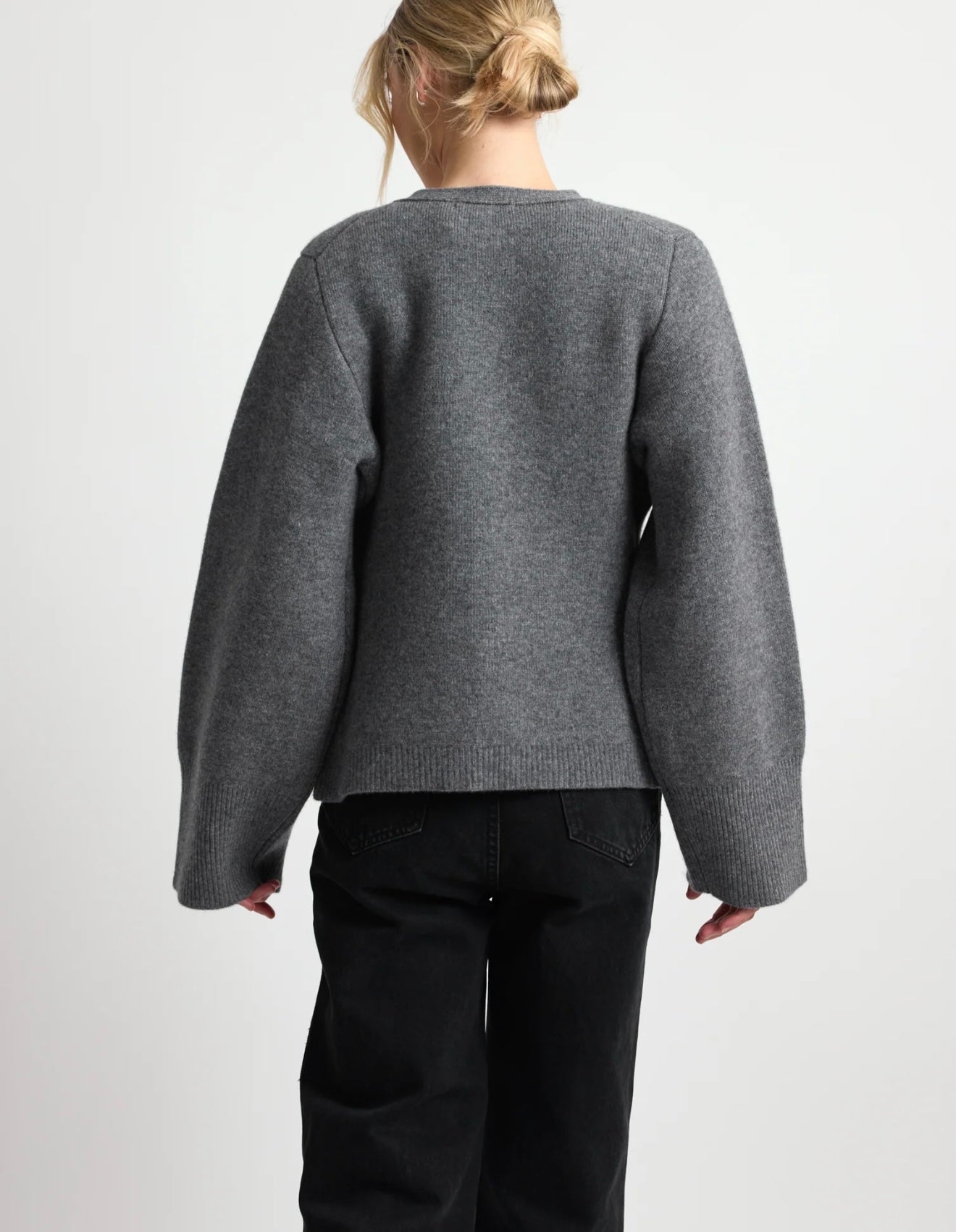 Almina Concept - V Neck Cardigan