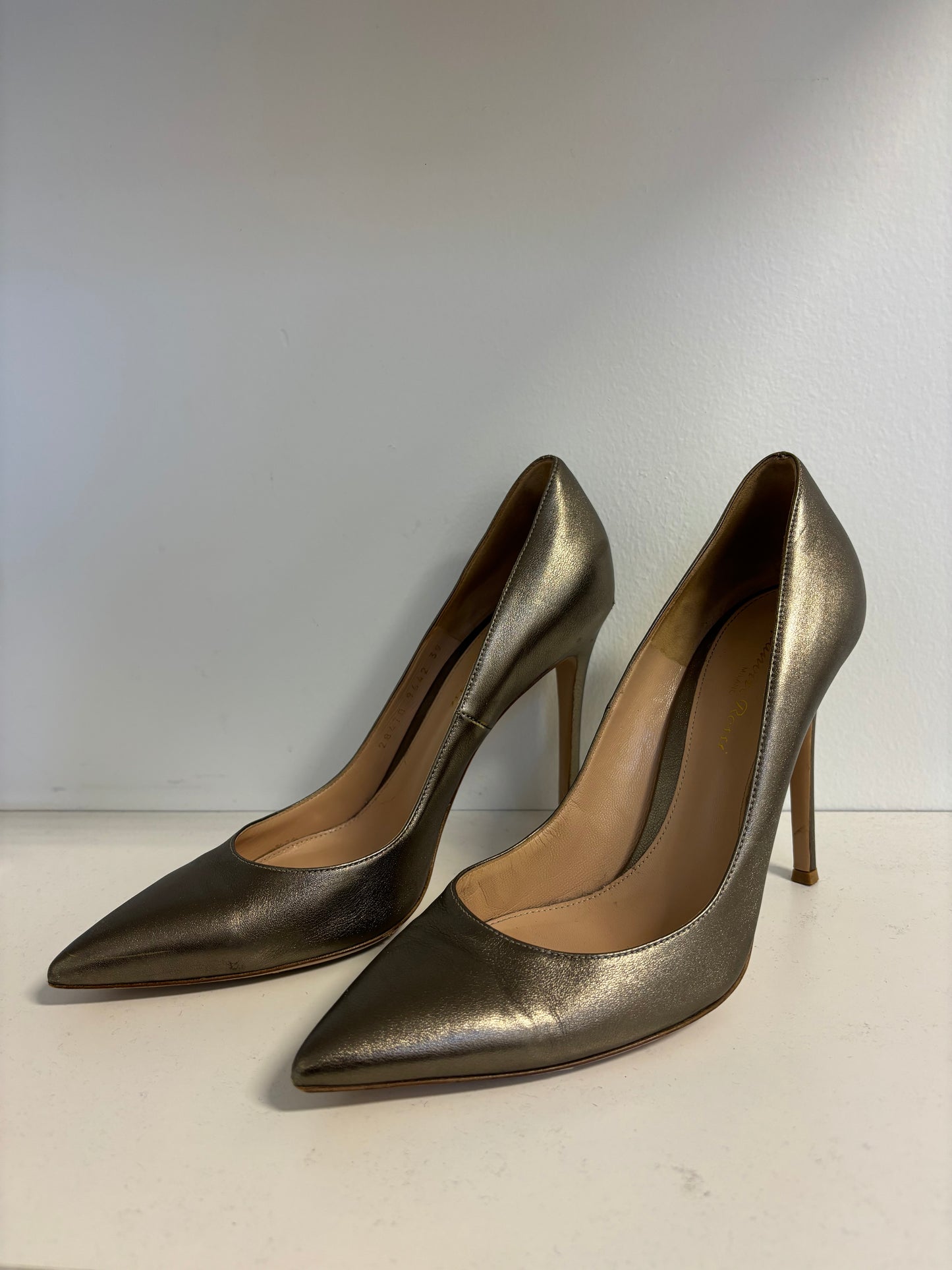 Gianvito Rossi Bronze Pump