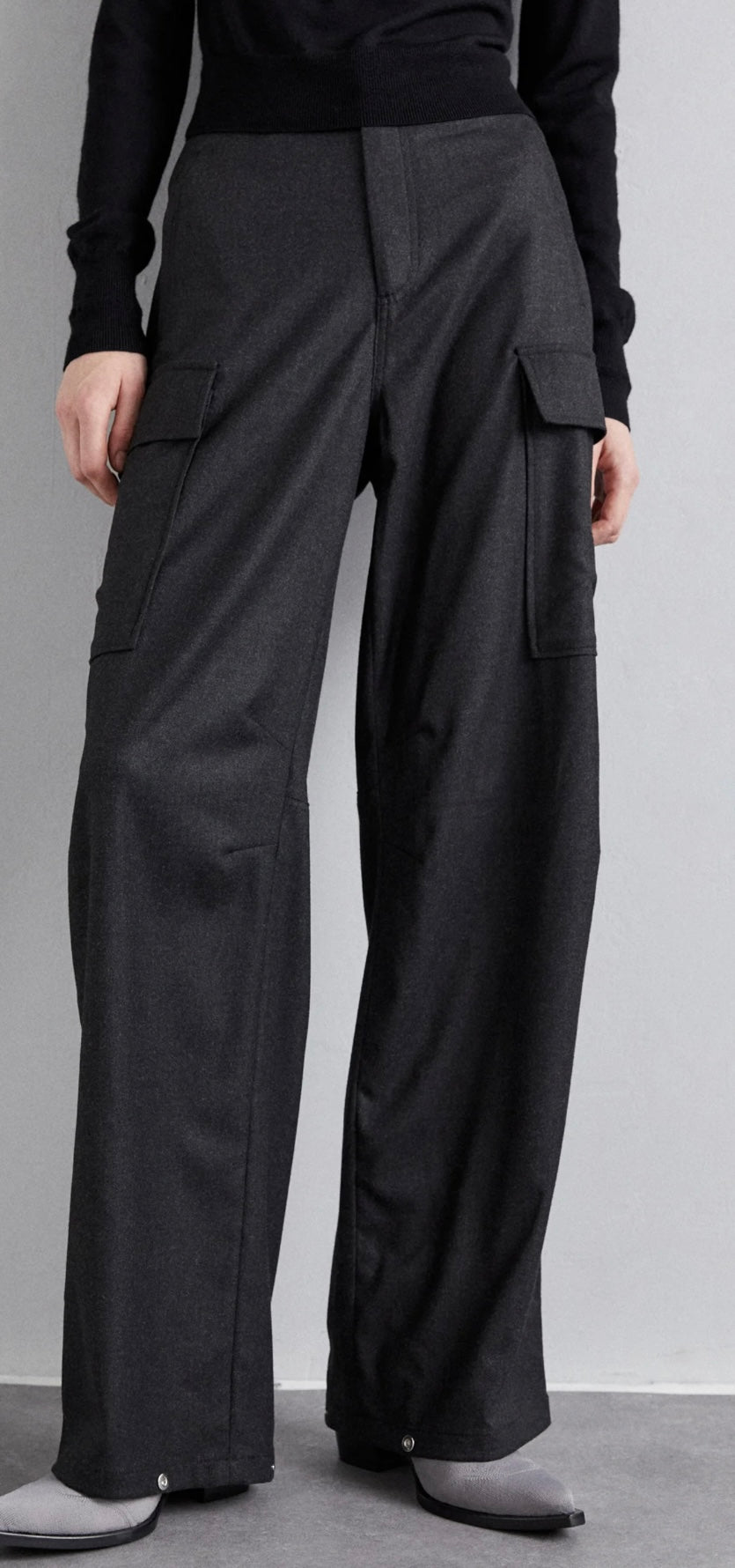 FLIPPA K
TROUSERS - CARGO TROUSERS - ANTHRACITE