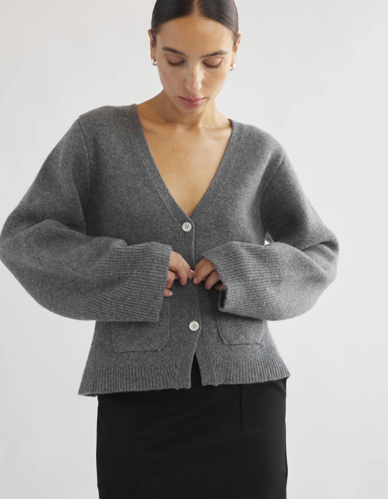 Almina Concept - V Neck Cardigan