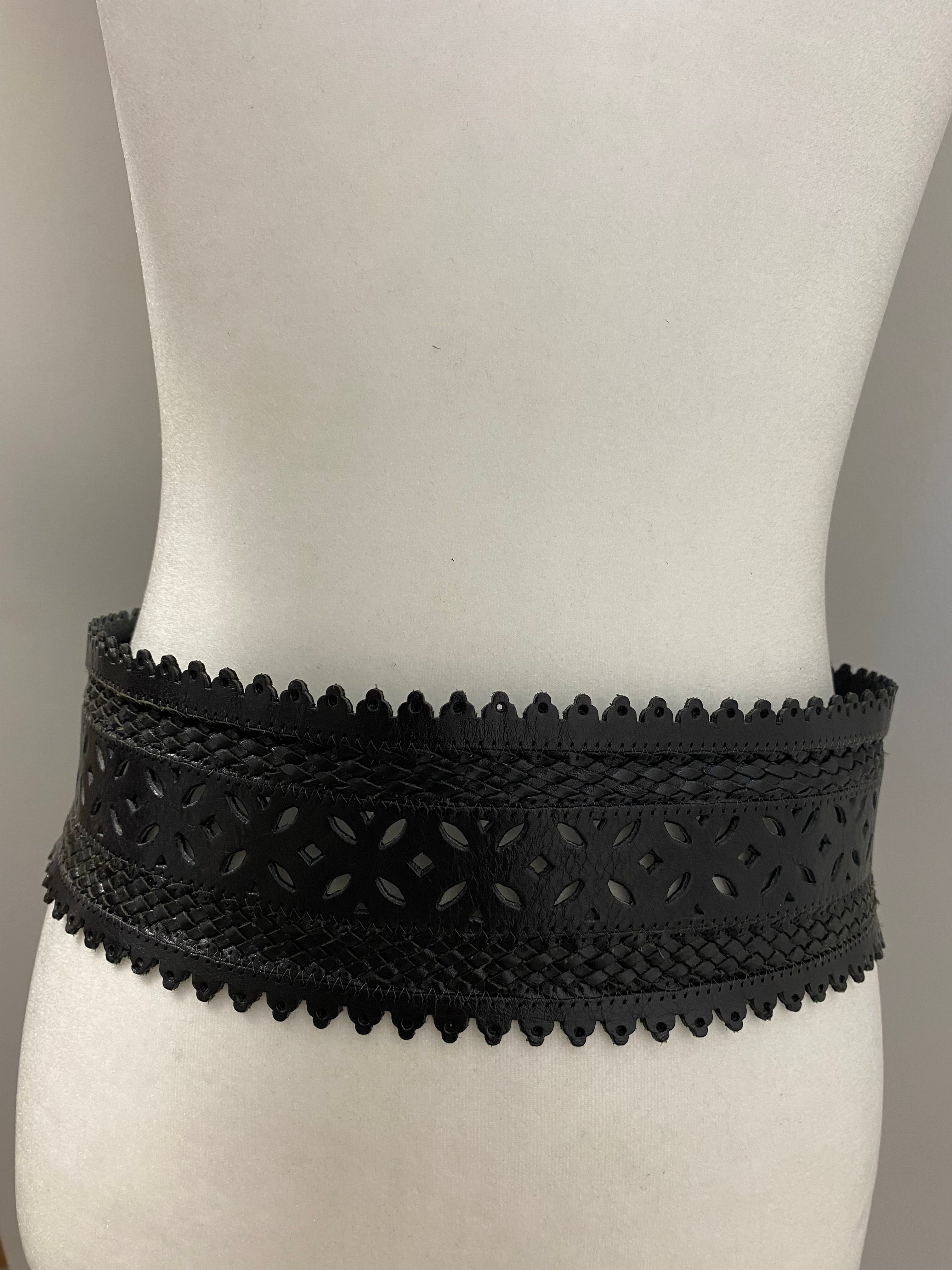 Oscar De La Renta Eyelet Belt